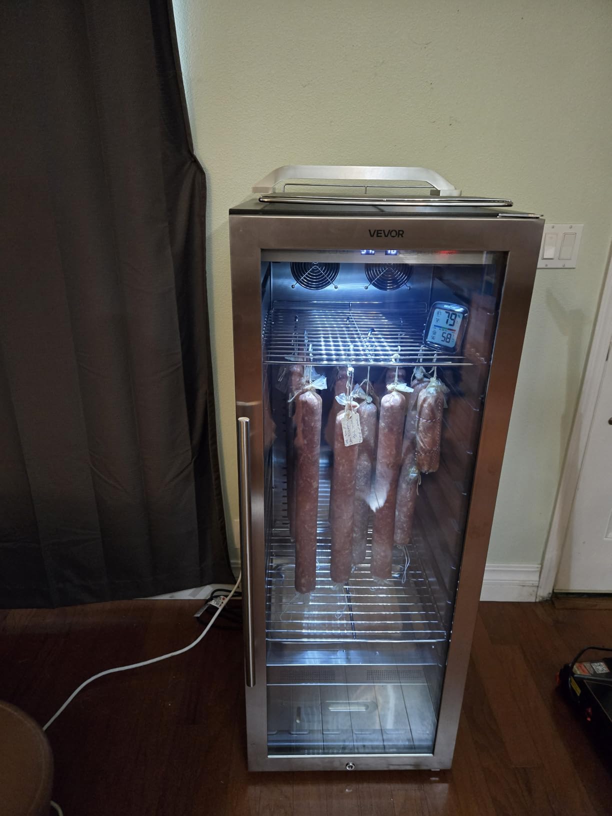 VEVOR 232 LBS Dry Aging Fridge for Steaks, Dry Ager Refrigerator for Meat with Precise Temperature & Humidity Control, Freestanding Beef Aging Machine Refrigerator, Himalayan Salt Not Included customer photo 2