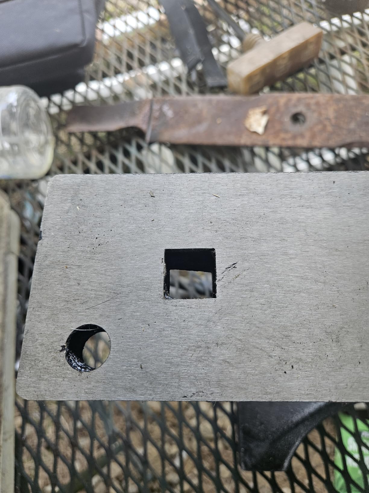 VEVOR Single Horn Anvil, 66 lbs, High Hardness Cast Steel, Rugged Round Horn Anvil Blacksmith, with Pritchel and Hardy Hole, Large Countertop Stable Base, Metalsmith Tool for Bending and Shaping customer photo 2