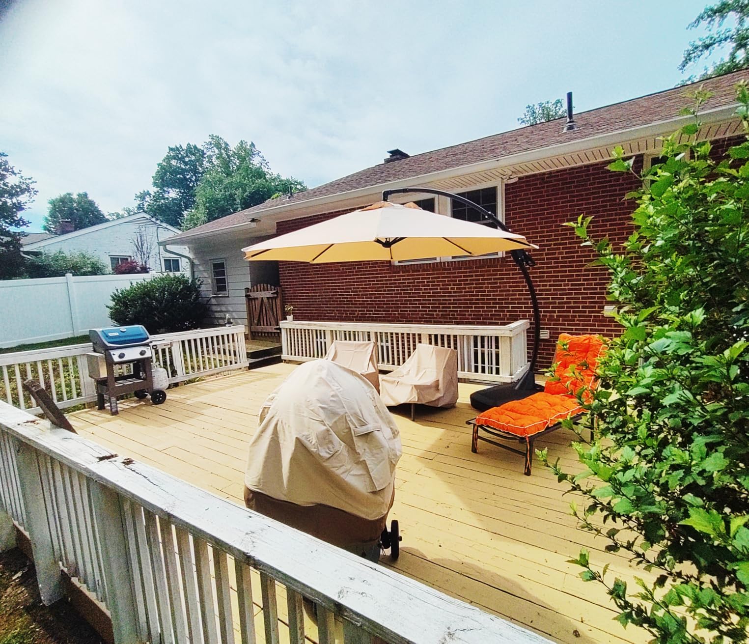 Grand patio 12 FT Sunbrella Cantilever Umbrella with Base Outdoor Aluminum Offset Umbrella with Tilt Adjustment (Flax, 12 FT-SUNBRELLA) customer photo 1
