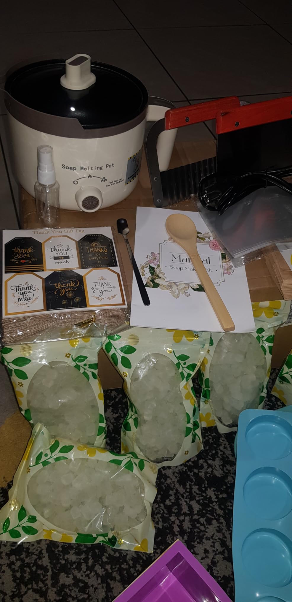 LFISGNN Soap Making Kit with 4 Flavored 10 lbs Soap Base in Bulk customer photo 1