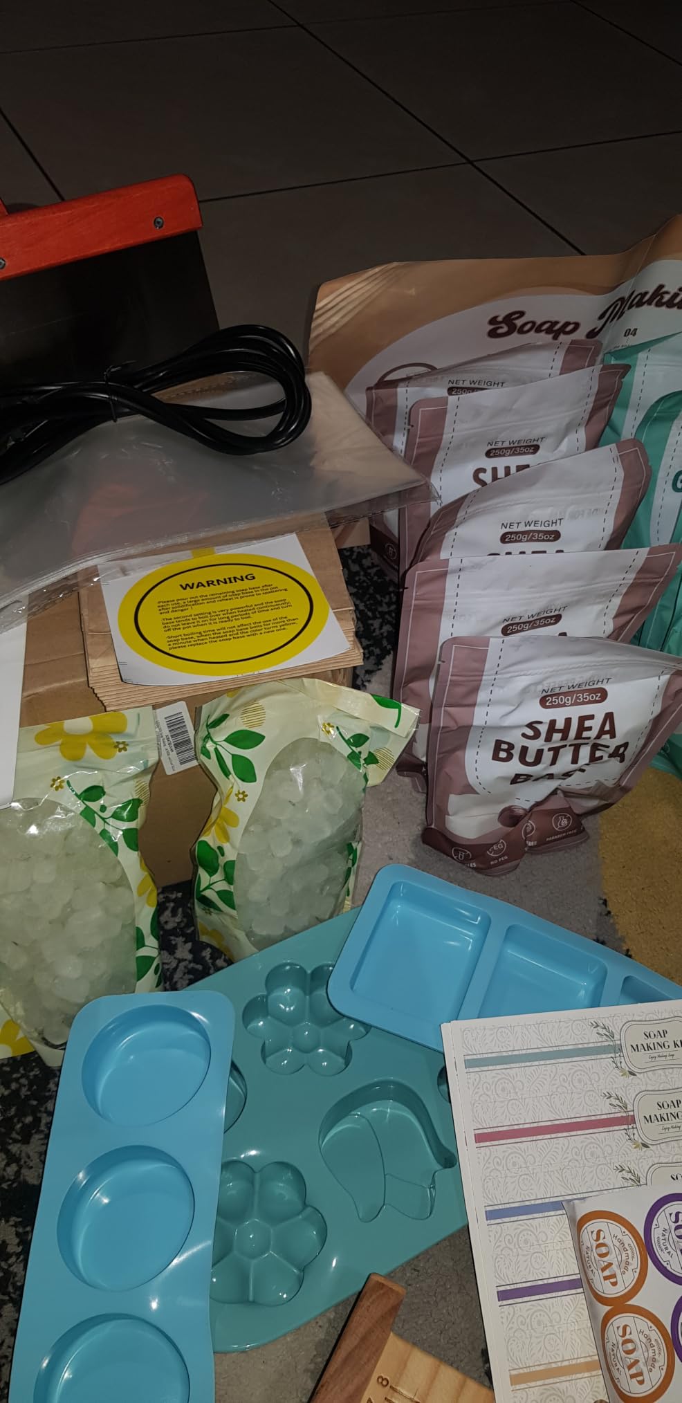 LFISGNN Soap Making Kit with 4 Flavored 10 lbs Soap Base in Bulk customer photo 2