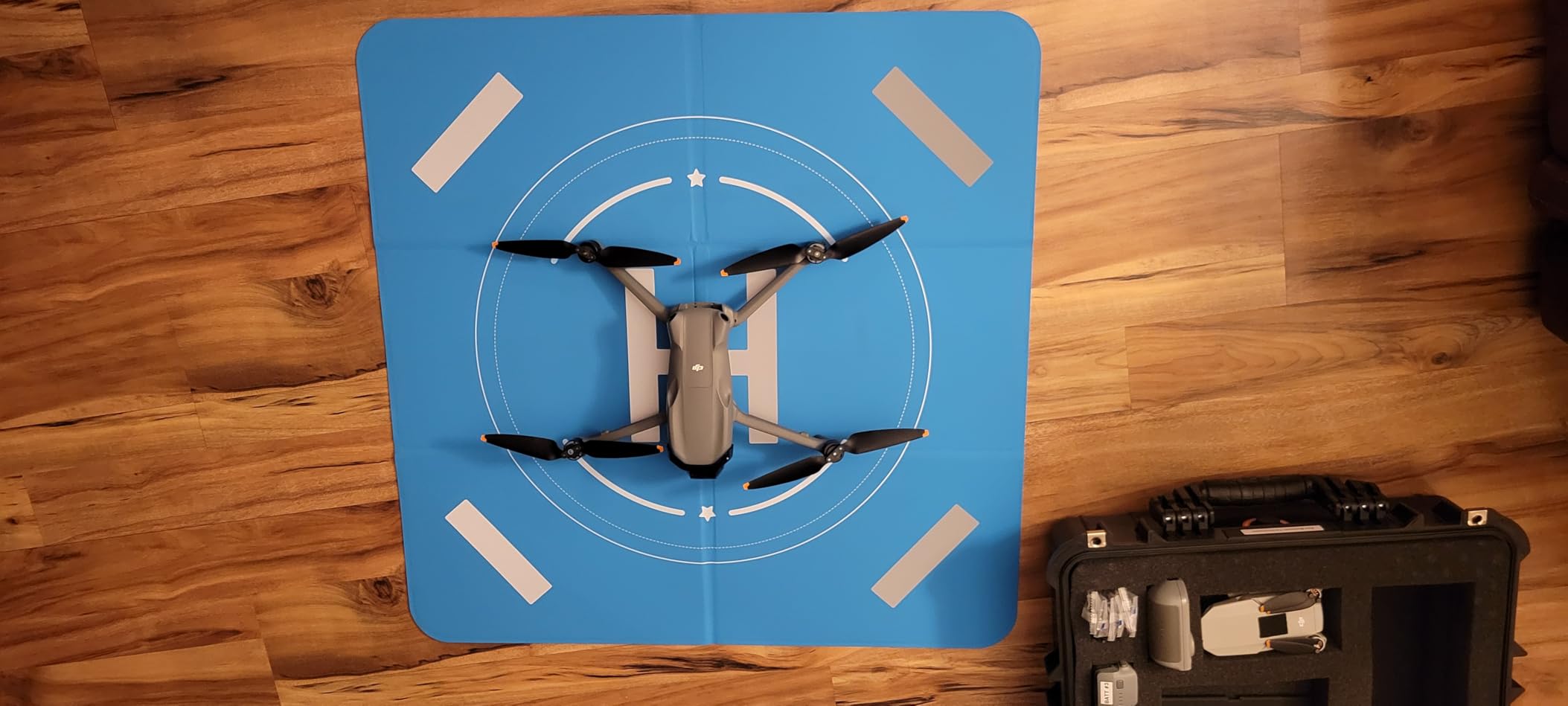 FPVtosky Nighttime Reflective Drone Landing Pad, Fast-fold Double Sided Waterproof Landig Pad Weighted for DJI Mini 5 Pro/ 4/3 Pro/Mini 4k / Mavic 4 / Air 3s/ Avata 2/ Neo/Flip(39 in) customer photo 2