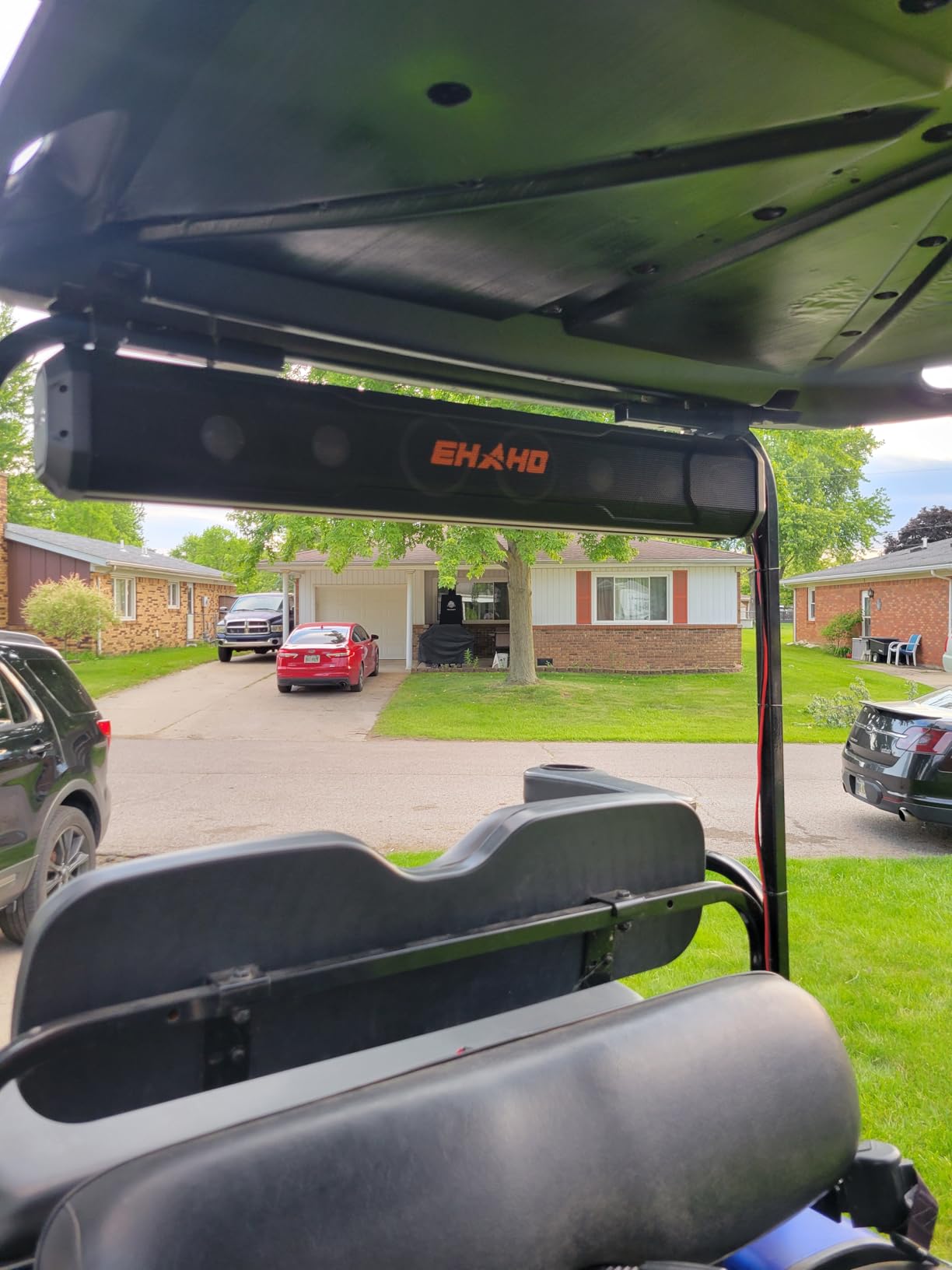 Ehaho 26'' UTV Sound Bar, Golf Cart Speaker Bluetooth with RGB Party Lights | 6-Speaker SXS SoundBar, IP66 Waterproof ATV Speaker System with EQ, Party Mode, RF Remote, AUX for Polaris RZR CFmoto Can-Am customer photo 2