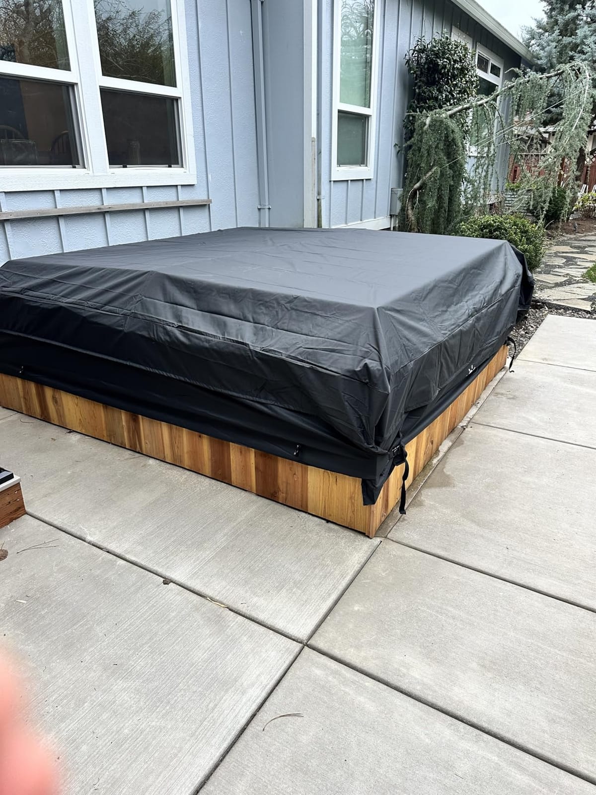 Zettum Hot Tub Cover - 600D Spa Cover Protector Waterproof & Heavy Duty, Outdoor Square Hot Tub Cover Cap Protection (120 x 120 Inch) customer photo 1