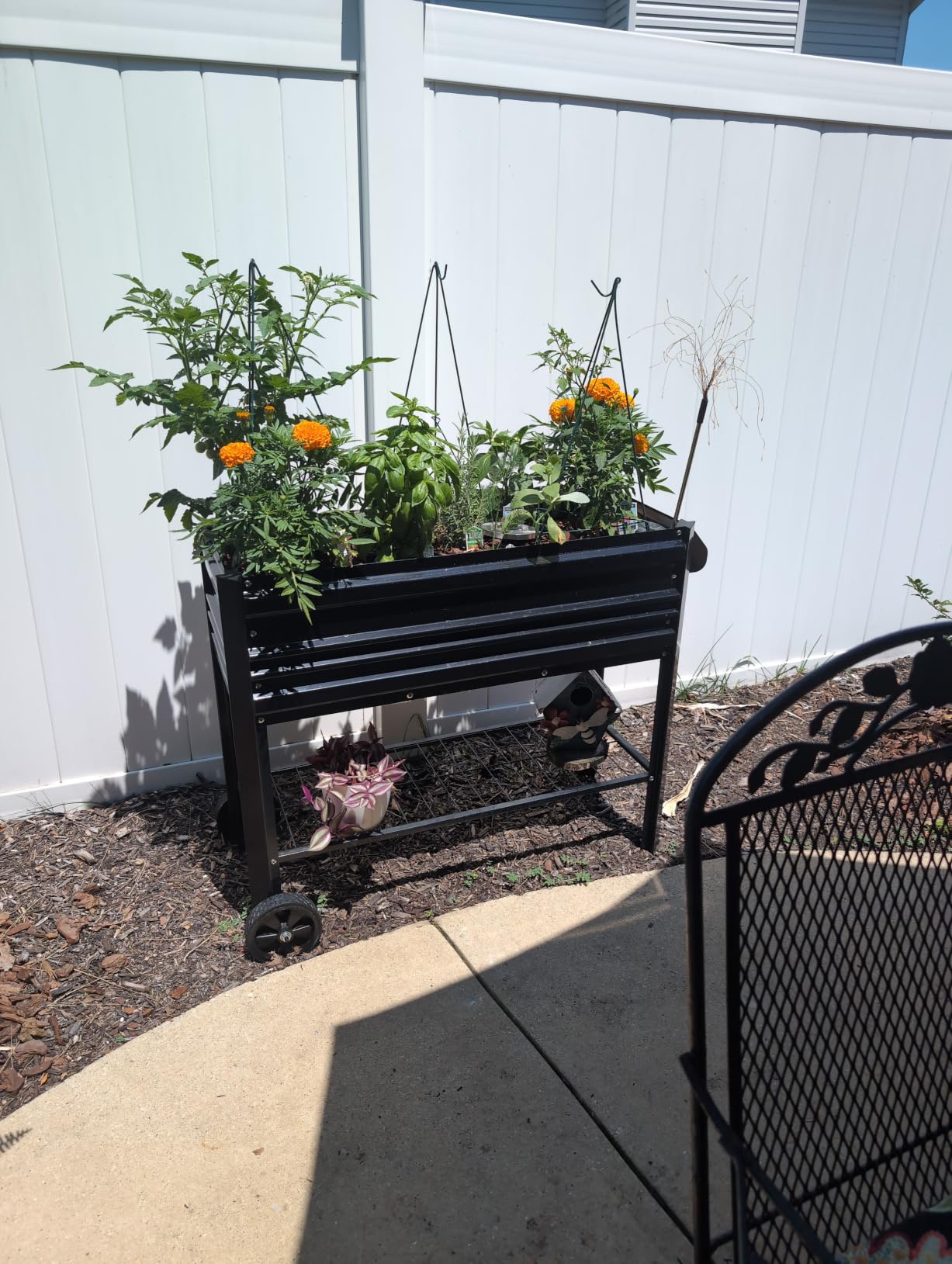 WORKPRO 37x14.6x31.6in Raised Garden Bed with Legs & Wheels, 400LB | Galvanized Elevated Planter Box for Garden, Backyard, Patio & Deck, Easy Mobility, Black customer photo 2