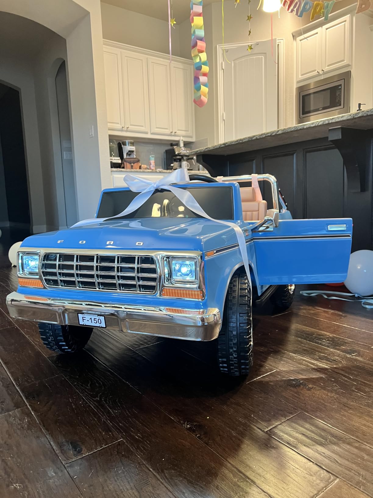 ANPABO Licensed Ford F-150 24V 2 Seater Ride on Car for Kids, 4x100W Motors for All-Terrain Electric Car with Parental Remote, Retro Style, 3-Speeds, Large Storage Box, Music Player, Aged 3-8, Blue customer photo 1