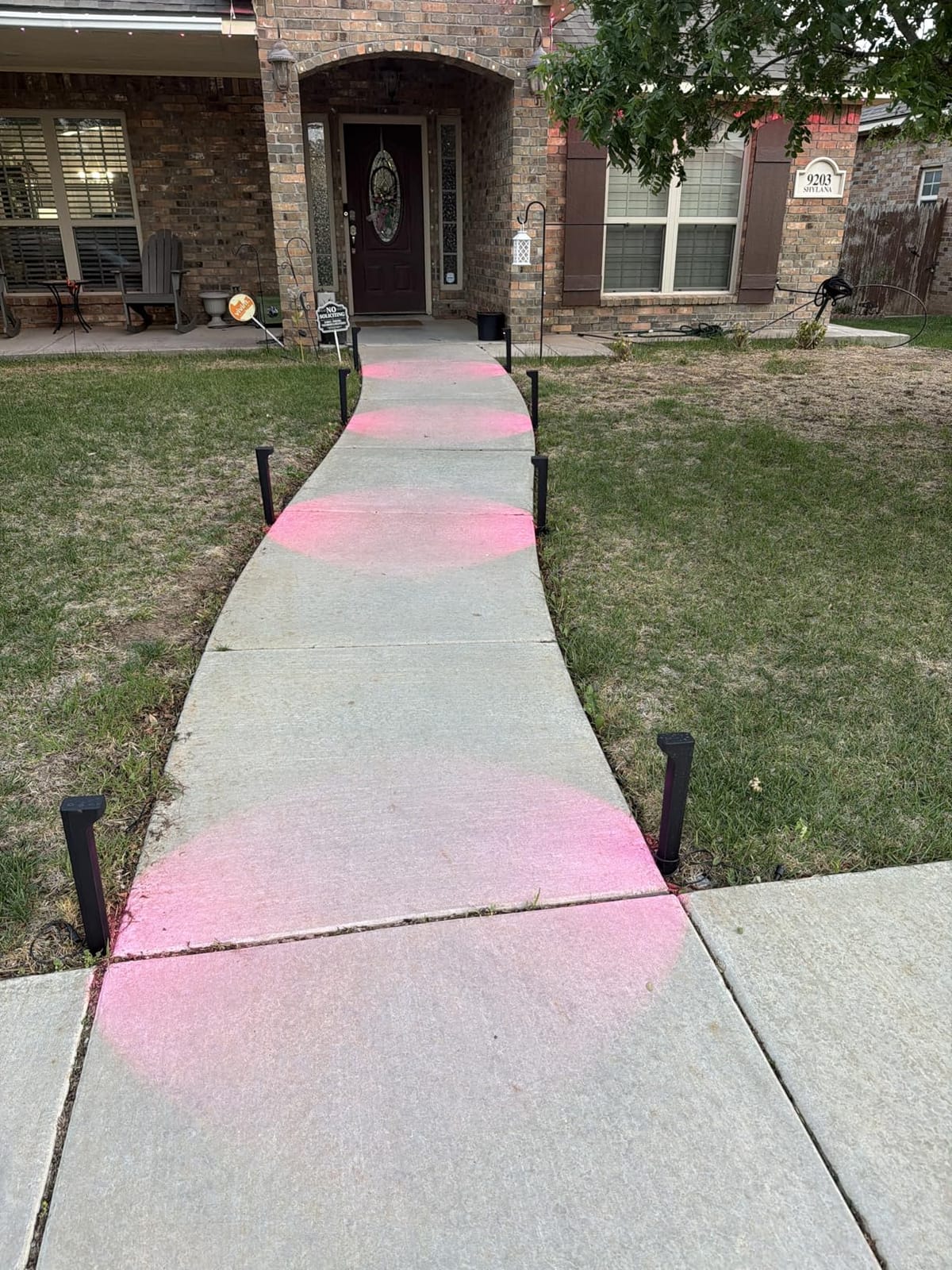 Govee Outdoor Pathway Lights 2 Lite, 8 Pack, 190 Lumens, IP67 Waterproof | 16 Million Colors, 60+ Scene Modes, for Path, Landscape Lighting, Outdoor, Compatible with Alexa, Google Assistant, Matter customer photo 1
