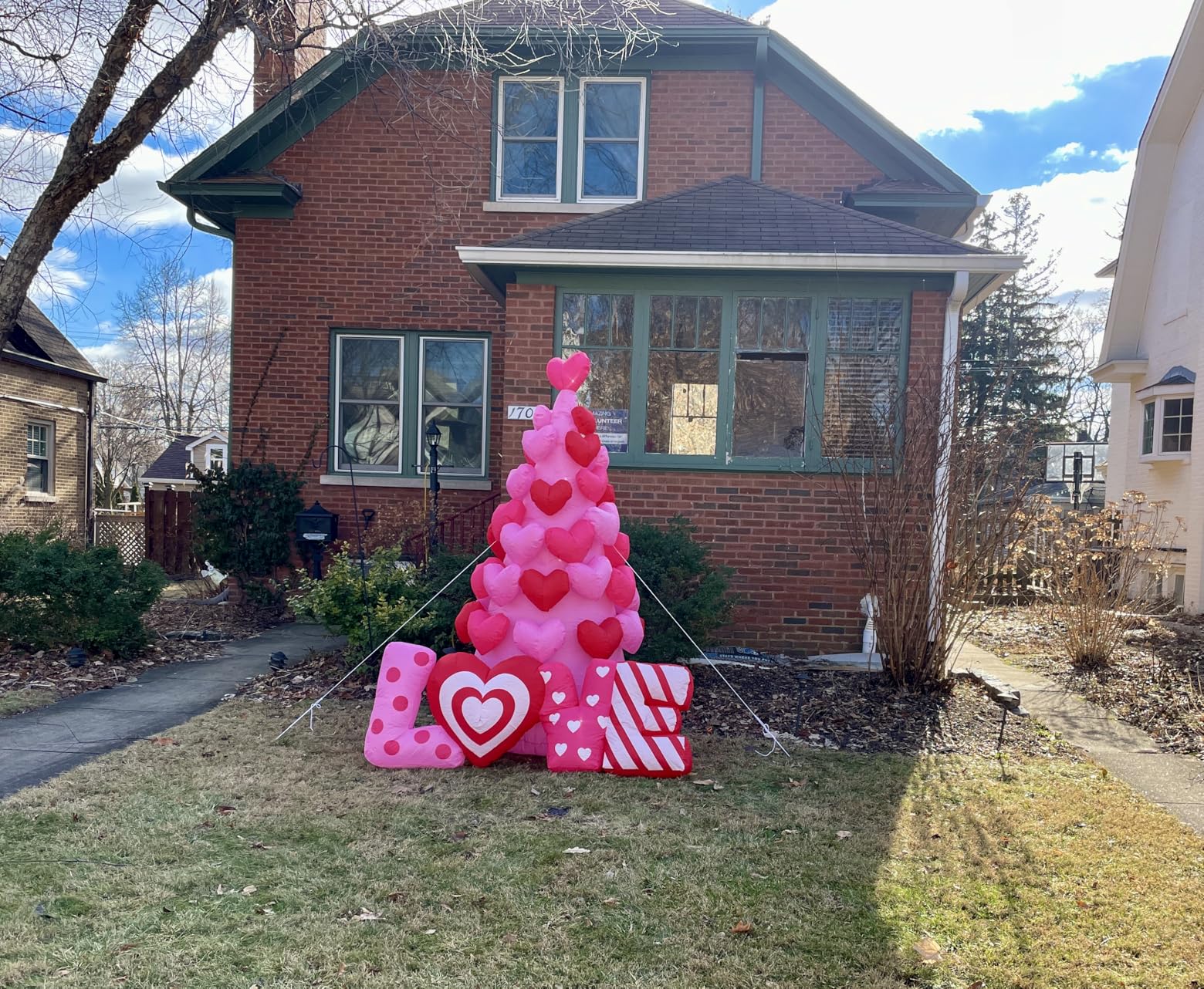 8FT Valentine Inflatables Outdoor Decorations, Inflatable Heart Tree with Light Valentines Day Blow Up Love Decor for Outside Yard customer photo 1