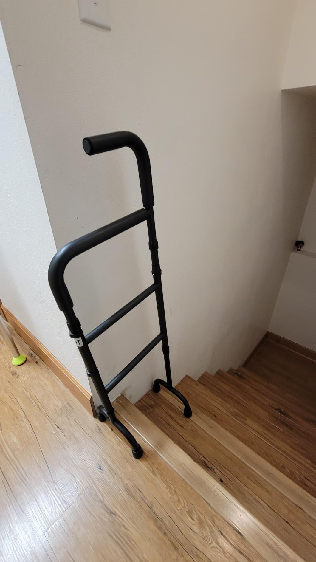 20-Level Adjustable Stair Climbing Assist Cane | For Seniors & Post-Surgery Recovery, Sturdy & Lightweight, Provides Additional Support customer photo 1