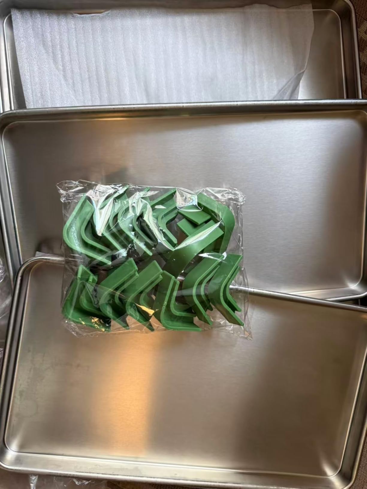 Freeze Dryer Trays, Medium Metal Trays(5 Pcs) | Compatible with Harvest Right Home Pro Freeze Dryer, Includes 100 Pcs Parchment Paper & 16 Tray Stackers customer photo 2
