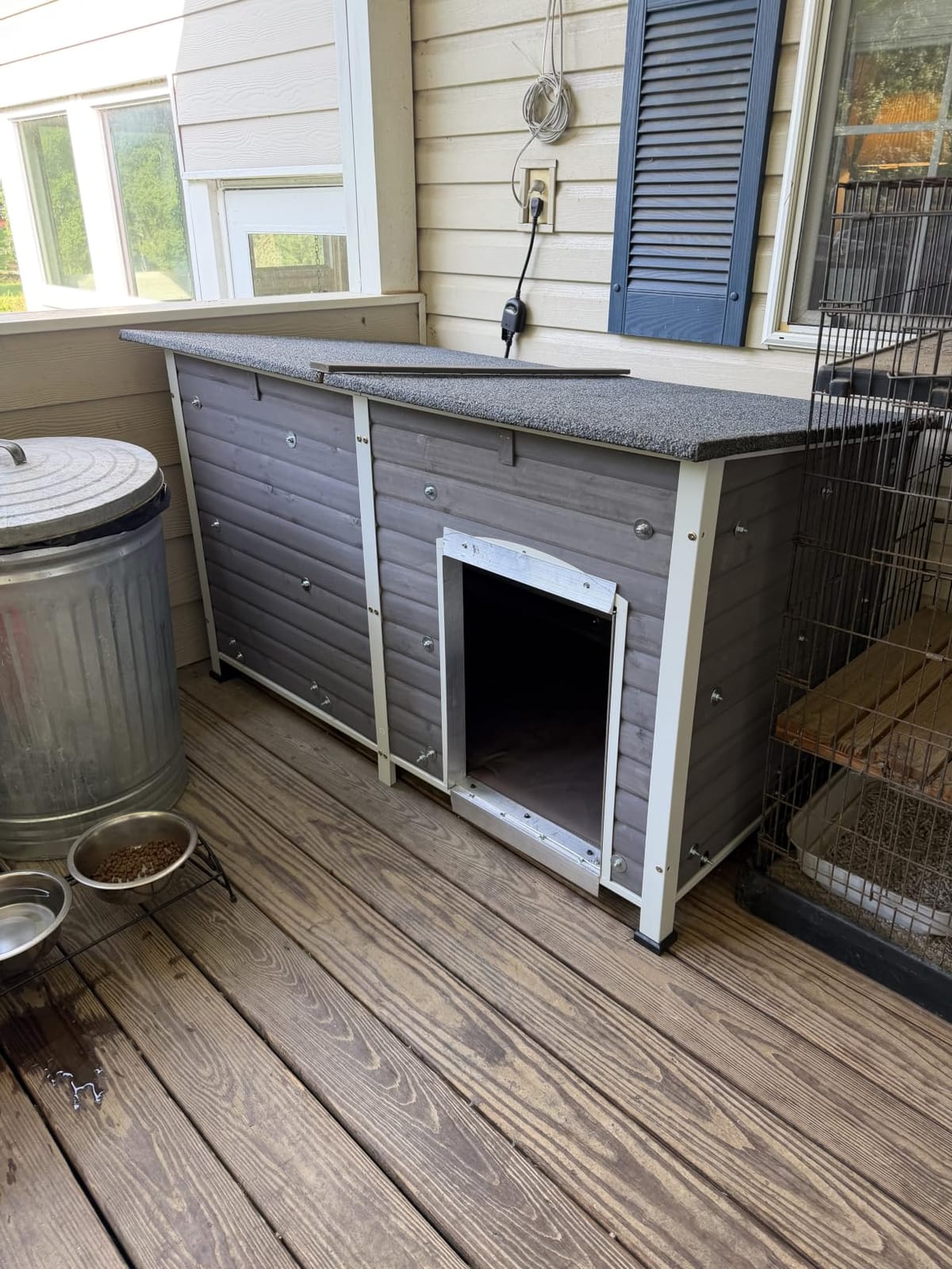 GUTINNEEN Large Heated Dog House Outdoor Insulated Dog Kennel with Safe Heating Pad, Chew-Proof Metal Frame and 6-Sided Insulated Liner for Medium to Large Breeds, 44.6