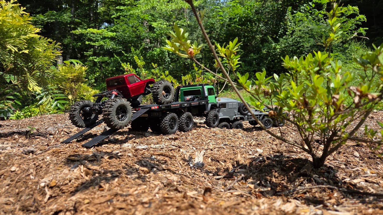 HOBBYPLUS Helidirect 1/18 RC Crawler CR18P Terranaut 8x8 RC Truck Remote Control Car w Full-Lock 8WD RTR Active All-Wheel Steering, 2-Speed Transmission, Recovery Winch, LED Lights (Gray) customer photo 1