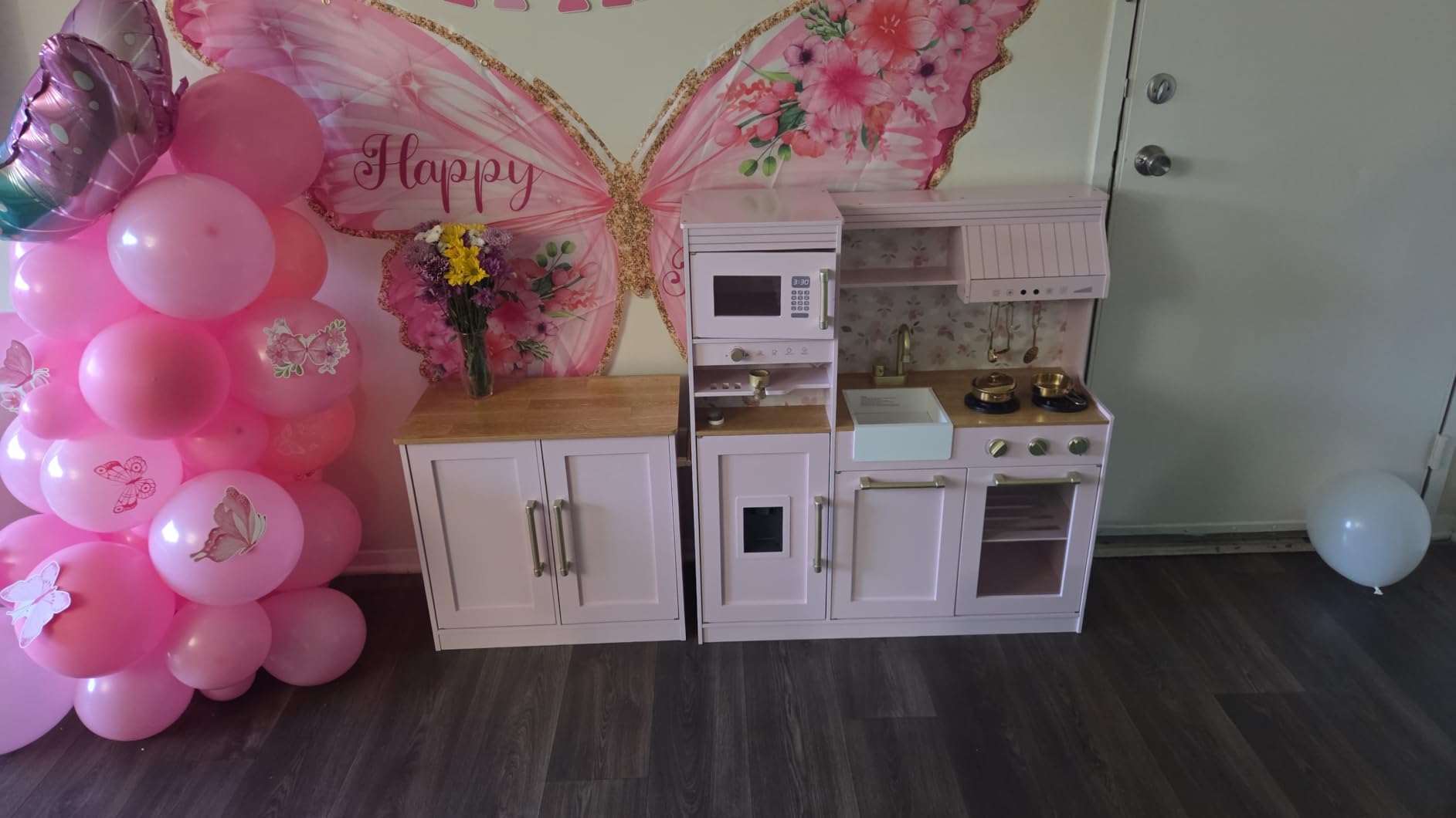 Best Choice Products Pretend Play Kitchen for Kids, Interactive Wooden Toddler Playset with Island, Espresso Machine, 17 Accessories - White customer photo 2