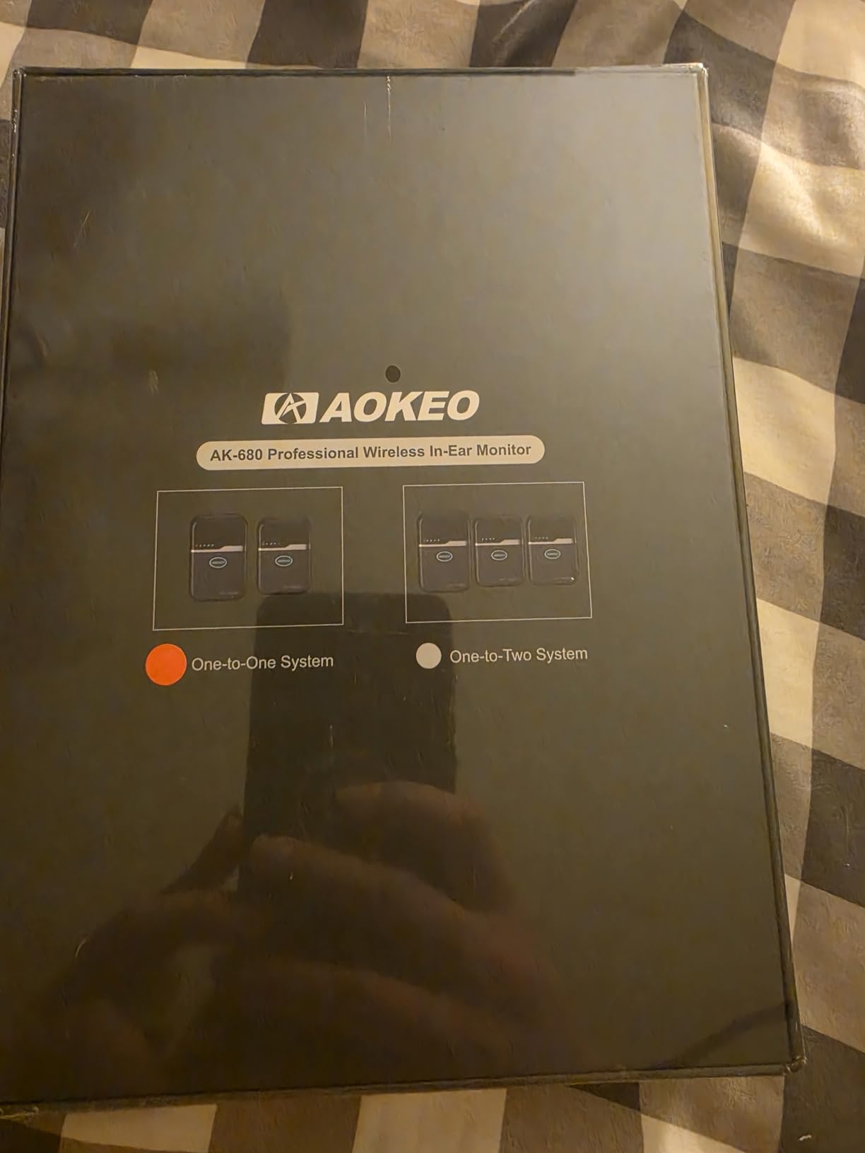 AOKEO AK-680 Wireless In Ear Monitor System, 5.8G Professional Stereo IEM Monitoring with Transmitter & Bodypack Receiver, Ultra Low Latency Auto Sync Pairing for Live Stage, Band, Singer, Studio Recording customer photo 2