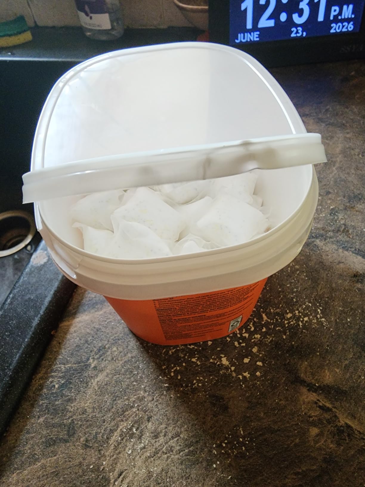 Amazon Basics Dishwasher Detergent Pacs, Fresh Scent, 78 Count customer photo 1