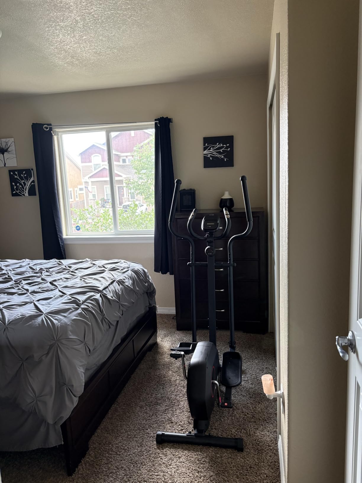 Elliptical Machine, Elliptical Exercise Machine for Home with Hyper-Quiet Magnetic Driving System, Elliptical Trainer with 15.5IN Stride, 14 Resistance Levels, 300LBS Loading Capacity customer photo 1