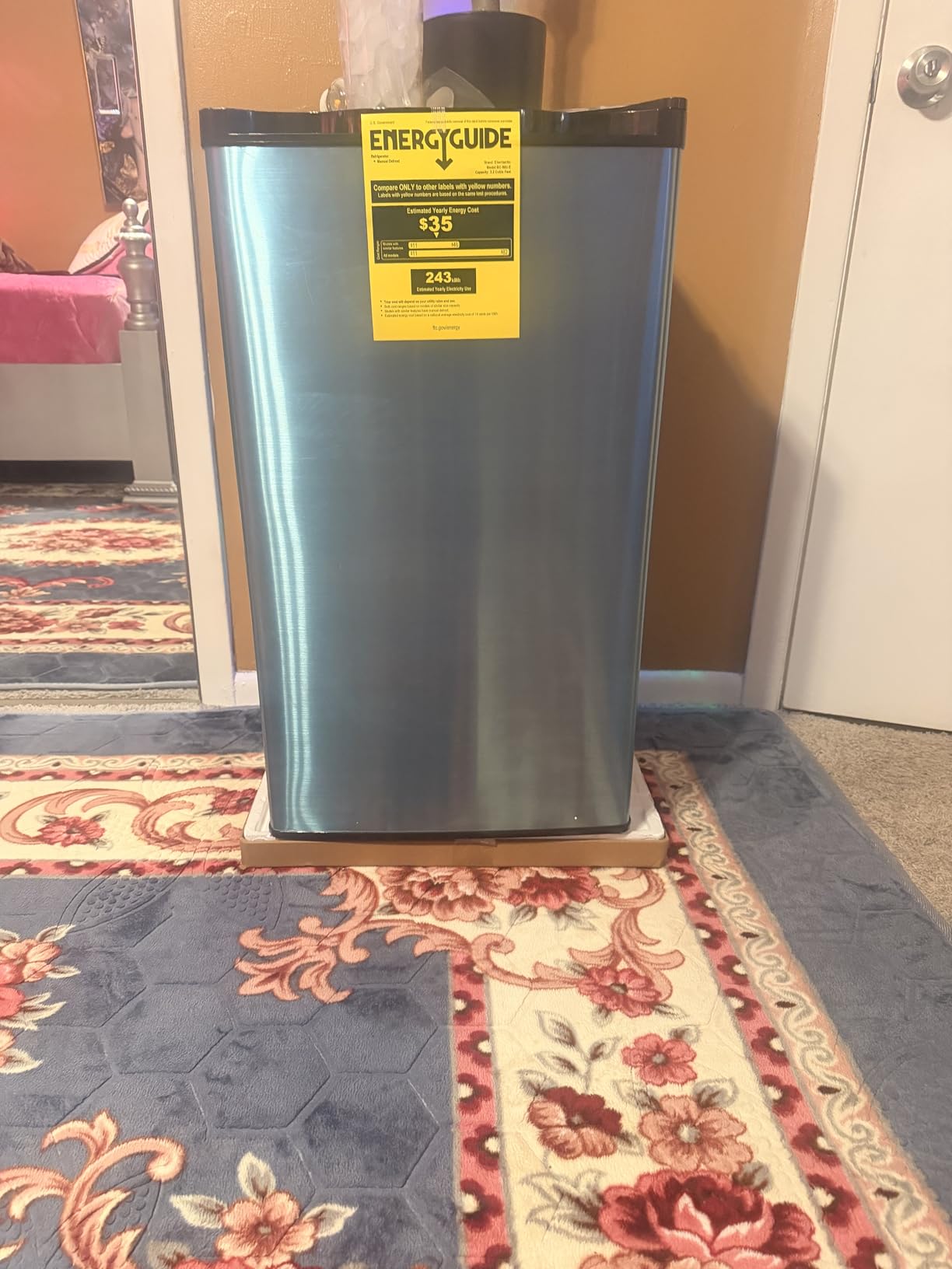 COWSAR 4.4 Cu.Ft Mini Fridge without Freezer for Bedroom, Black | Single Reversible Door, Adjustable Thermostat, Energy Saving, Removable Glass Shelves customer photo 1