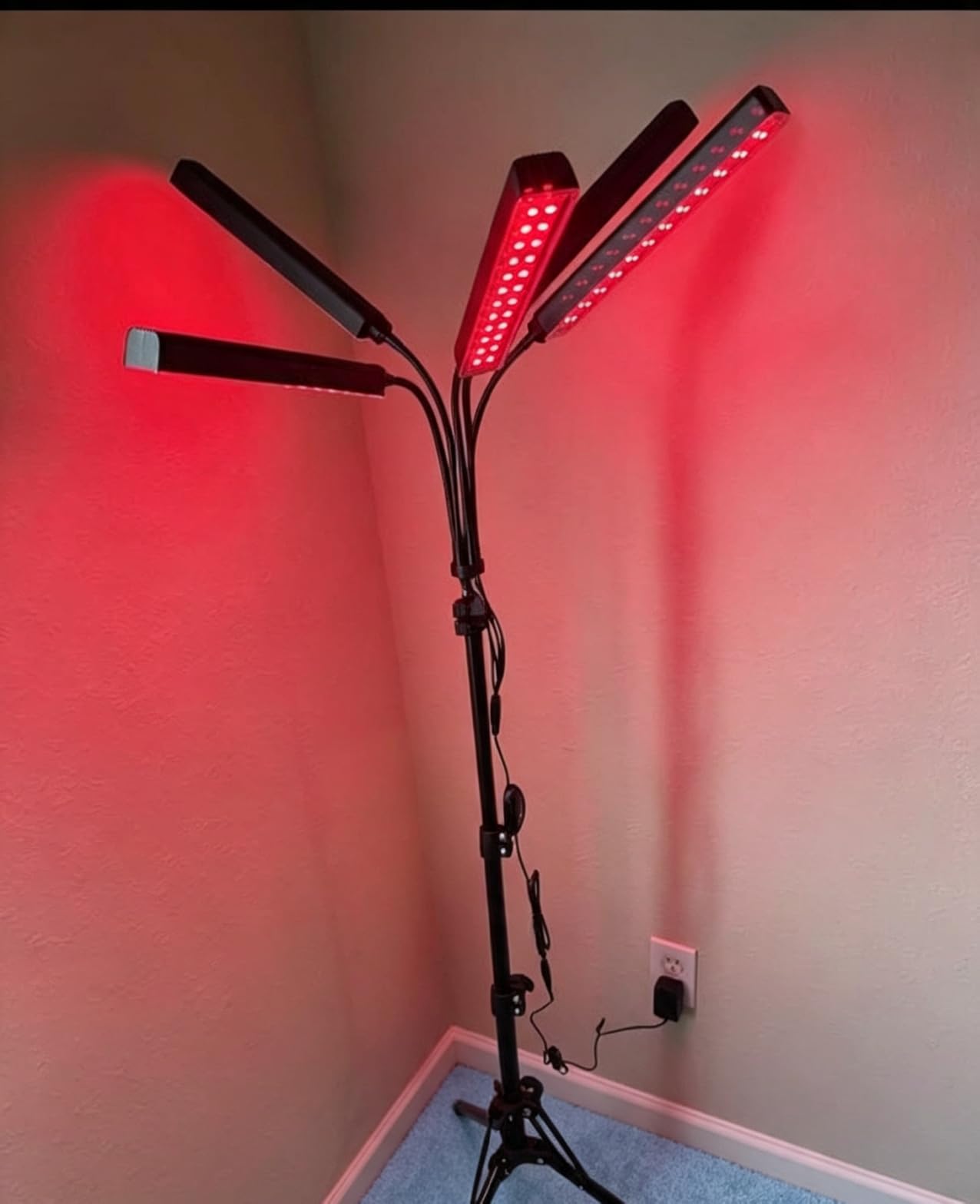 Red Light for Face and Body, Infrared Light Therapy Lamp with Stand Led 660nm Red Light-Therapy& 850nm Infrared Light Device customer photo 1