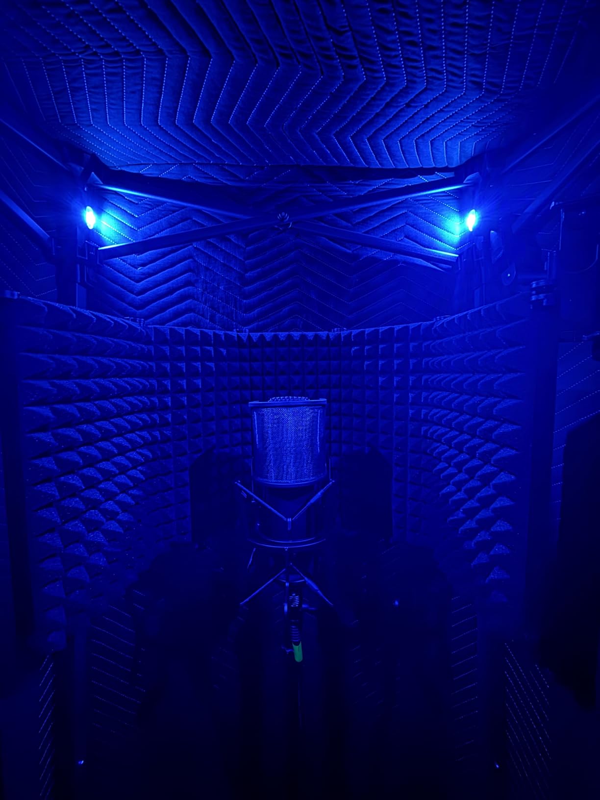 Portable Recording Booth Sound Booth for Recording Echo-Free Vocals Complete Home Recording Studio Foldable Vocal Booth with Travel Bag for Voiceovers, Podcasts & Music (XL Booth) customer photo 1
