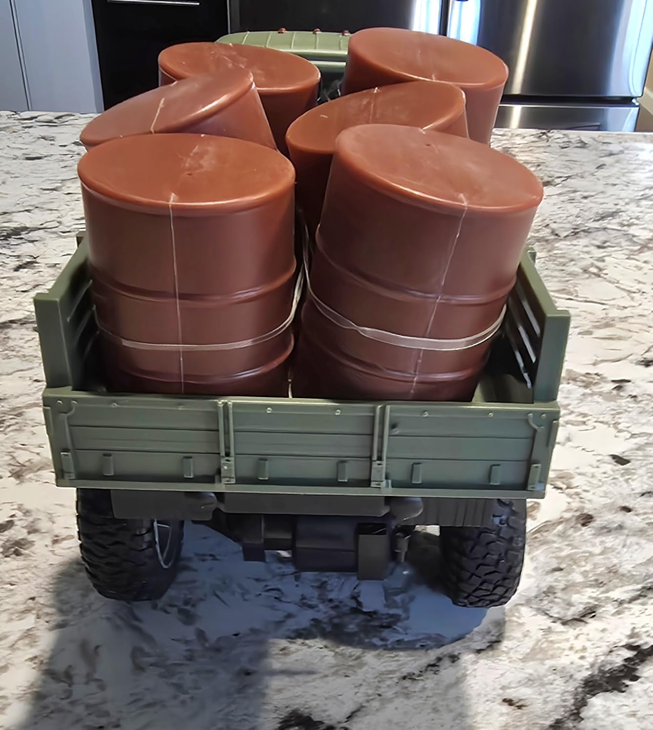 1:16 RC Military Truck with Cans 6x6 Off-Road Remote Control Car Vehicle 50 Min Playtime with Rechargeable Battery 2.4Ghz 4WD Off-Road Vehicle All Terrain Toy with LED Lights Gift for Kids customer photo 2