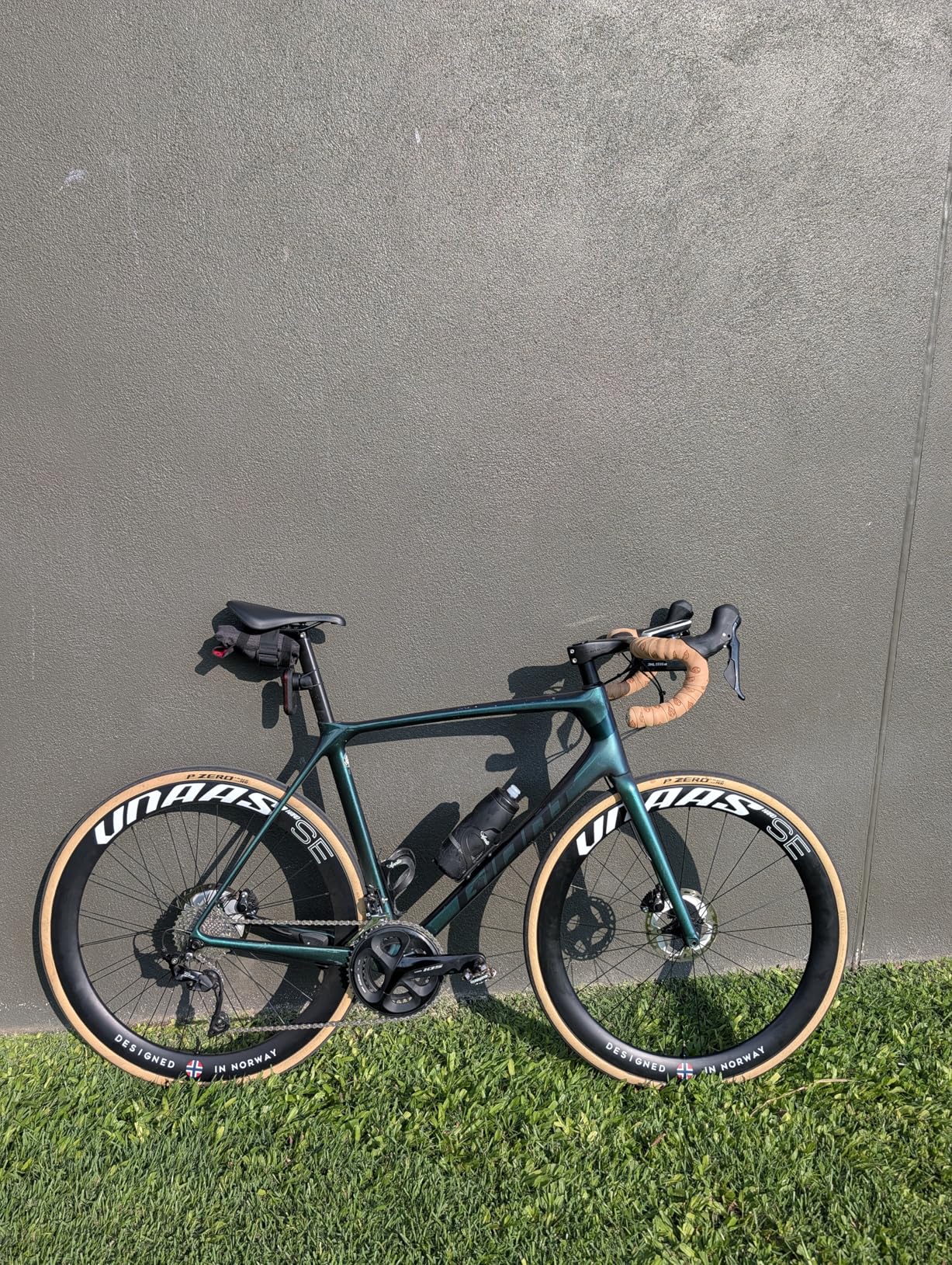 WINSPACE UNAAS HARD SE Carbon Fiber Wheelset 700C Disc Brake Ultralight 1580g 50mm Depth Road Bike Wheels, Tubeless Ready. (White Label, SHIMANO 10-11-12S) customer photo 1