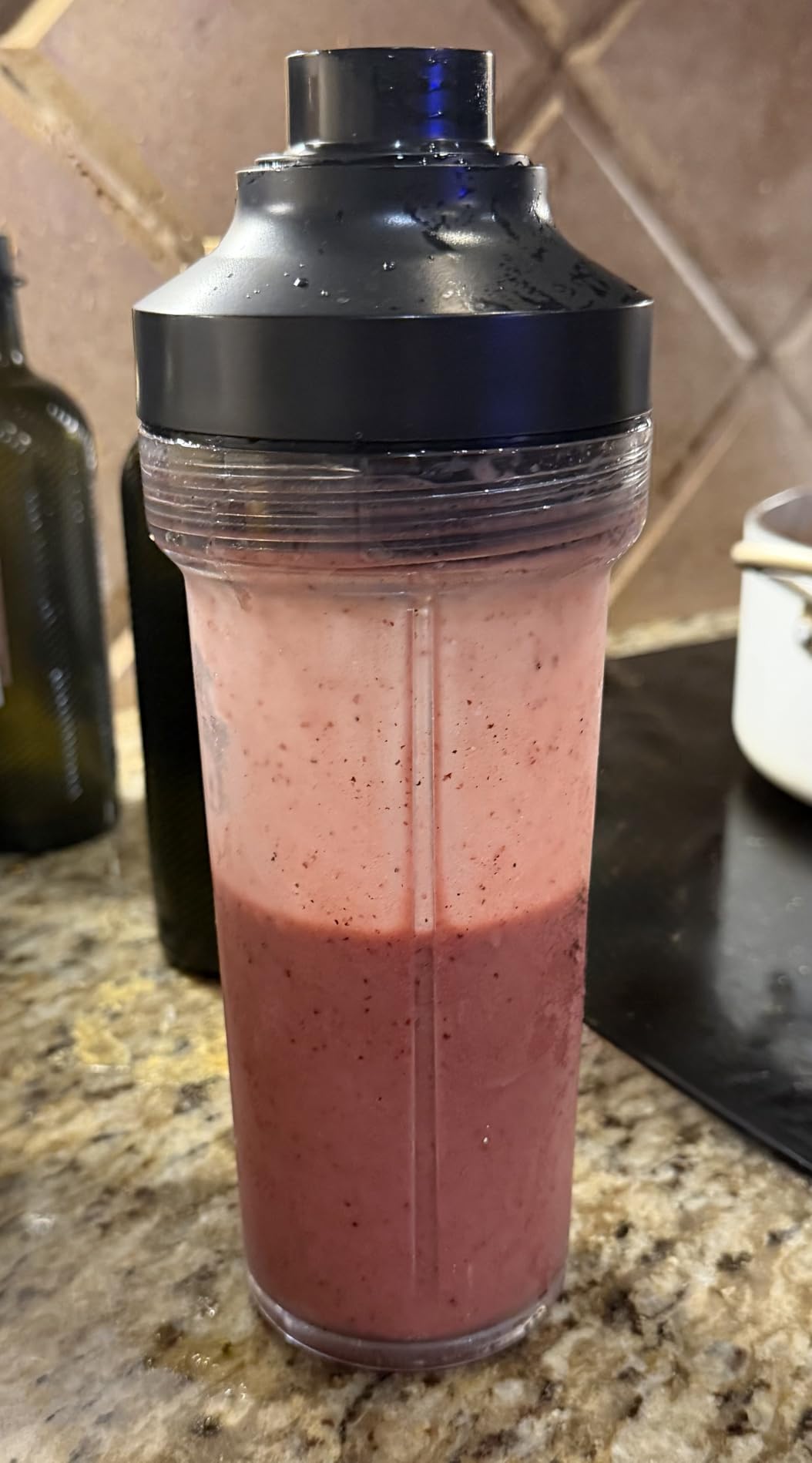 KitchenAid Pure Power Blender with 2 Blending Jars, 1700 Watt Peak Power, 68 oz Blending Jar, Includes 2 16-oz Personal Blending Jars, Precision Speed Control Knob, Smoothie cycle, Model KSB2078DG customer photo 2