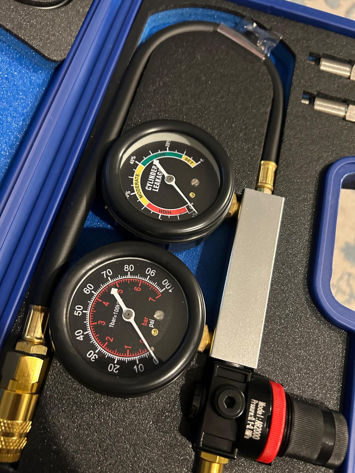 OMT Dual Gauge Engine Cylinder Leakage Tester Kit with Spark Plug Adapters | Solid Brass Core Material; 2.7 Inch Shockproof Rubber Dials; Petrol Vehicle Diagnostics; Ideal Auto Tool For Pro Mechanics customer photo 1