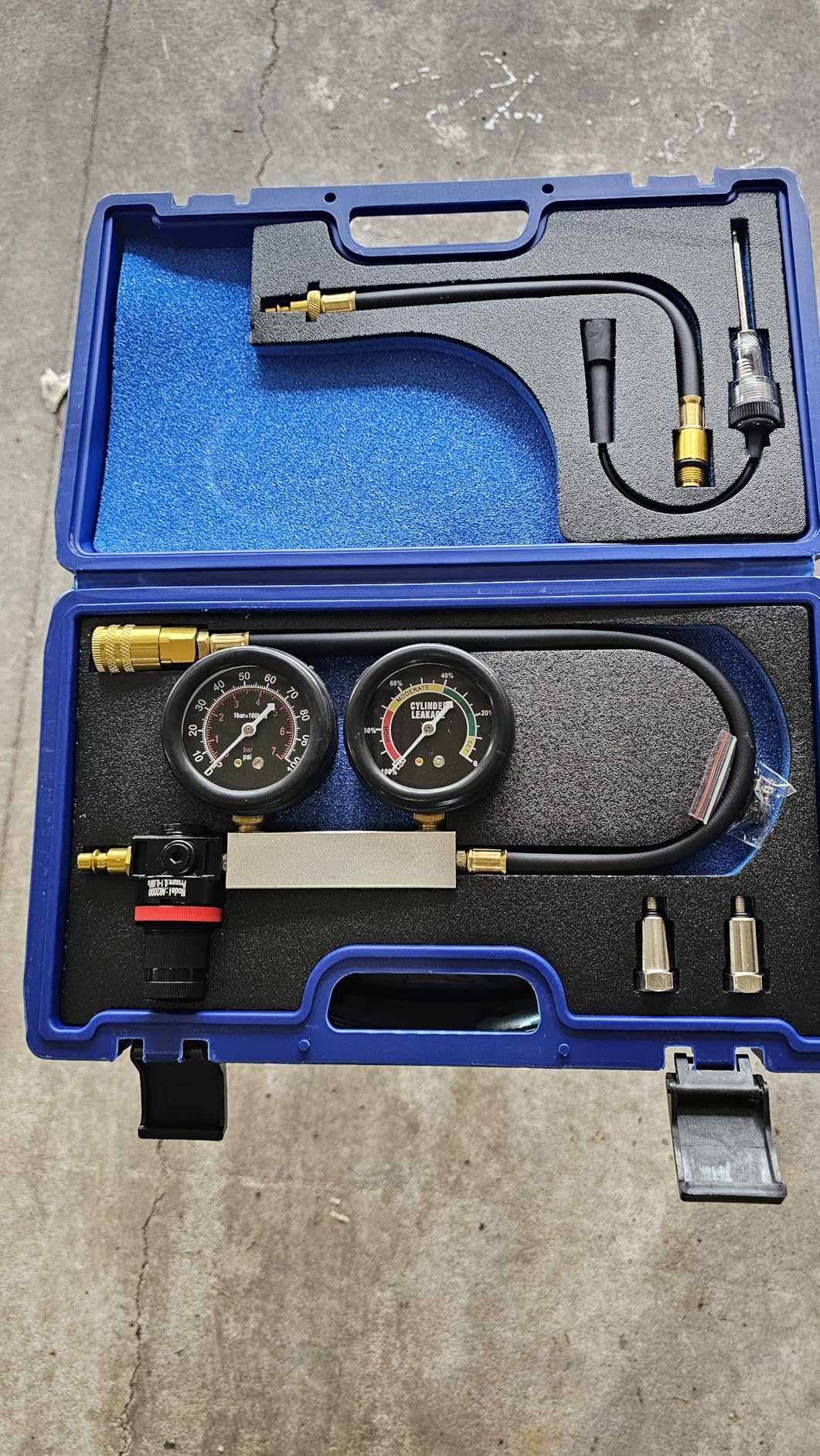 OMT Dual Gauge Engine Cylinder Leakage Tester Kit with Spark Plug Adapters | Solid Brass Core Material; 2.7 Inch Shockproof Rubber Dials; Petrol Vehicle Diagnostics; Ideal Auto Tool For Pro Mechanics customer photo 2