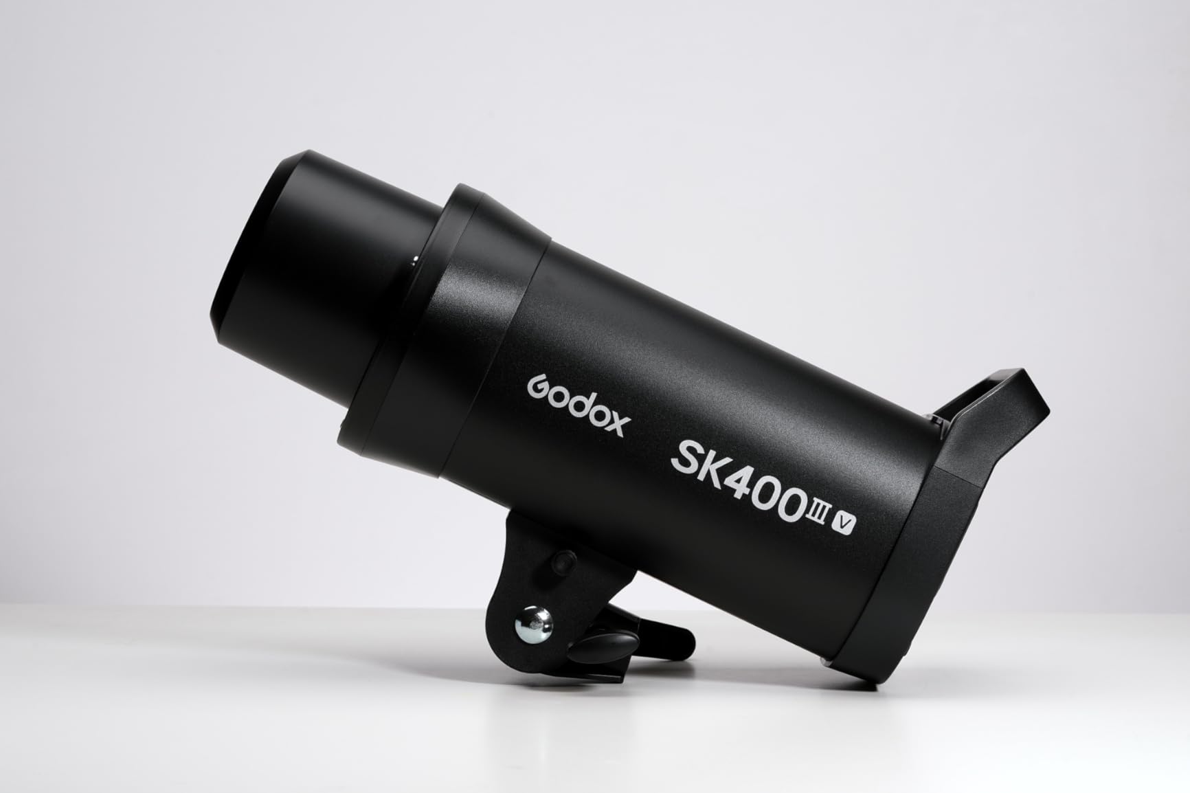 GODOX 2-Pack SK400III-V 800Ws Studio Strobe Kit, 2026 Upgrade 400Ws 2.4G Wireless Flash 2-Light Set with Reflector, AT-16 Trigger 2xSoftbox 2xUmbrella 2xLight Stand for Professional Studio Photography customer photo 1