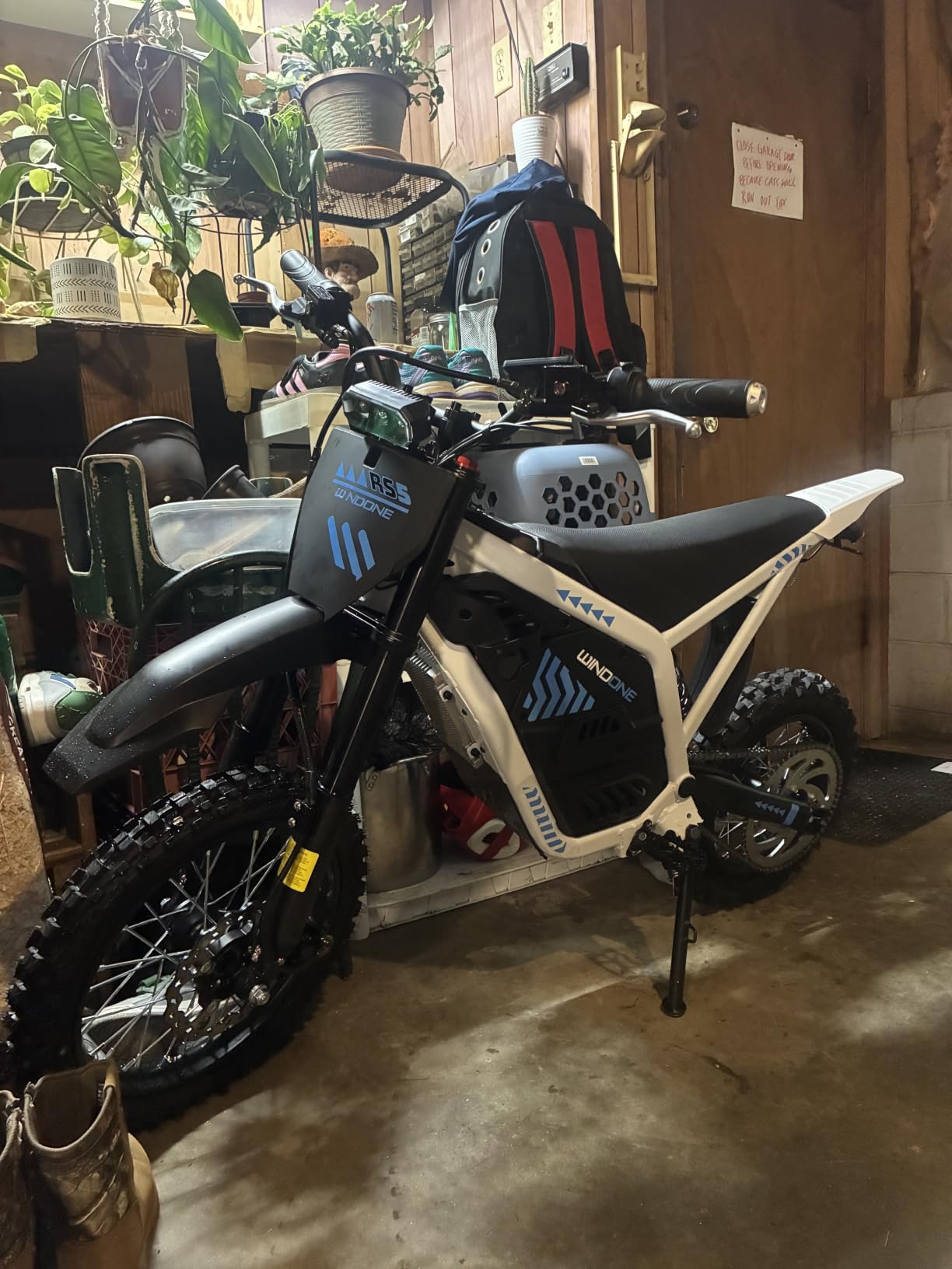 Windone RS5 Electric Dirt Bike for Teens & Adults (13+), Up to 37 MPH | 45 Miles Range, 2200W Peak Motor, 14
