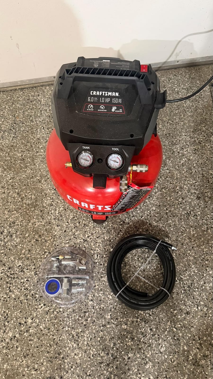 CRAFTSMAN 6-Gal 150 PSI Oil-Free Pancake Air Compressor with 10-Piece Kit customer photo 1