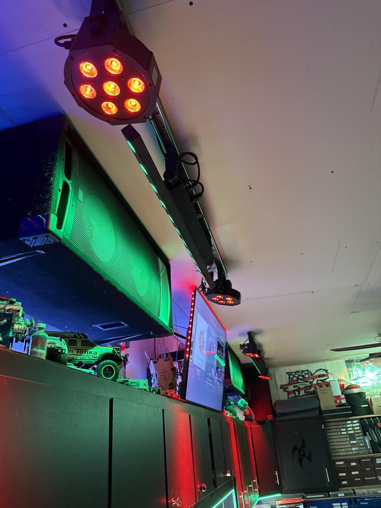SHEHDS Par Can Lights LED 7x18W RGBWAP 6in1 Wash Stage Lights 4 Pack | Remote and DMX512 Control Uplights, Sound Activated, Auto Run Flat, for Christmas Wedding Party Disco customer photo 1