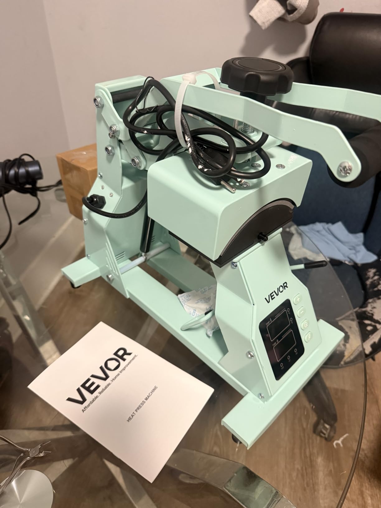 VEVOR Hat Heat Press Machine, with 2 Interchangeable Platens and Caps Stretcher, Precise Temperature & Time Control, Heat Press for Hats and Caps, for HTV Iron On and Sublimation Projects, White customer photo 1
