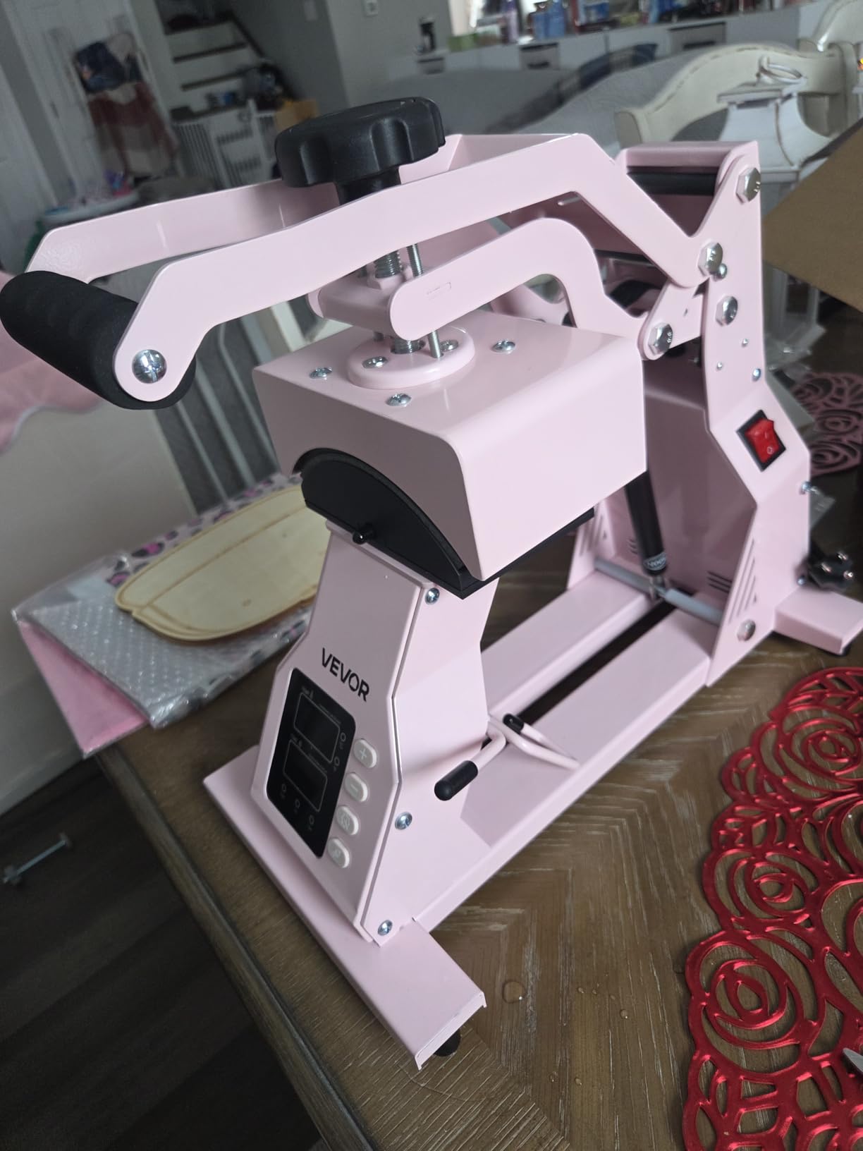 VEVOR Hat Heat Press Machine, with 2 Interchangeable Platens and Caps Stretcher, Precise Temperature & Time Control, Heat Press for Hats and Caps, for HTV Iron On and Sublimation Projects, White customer photo 2