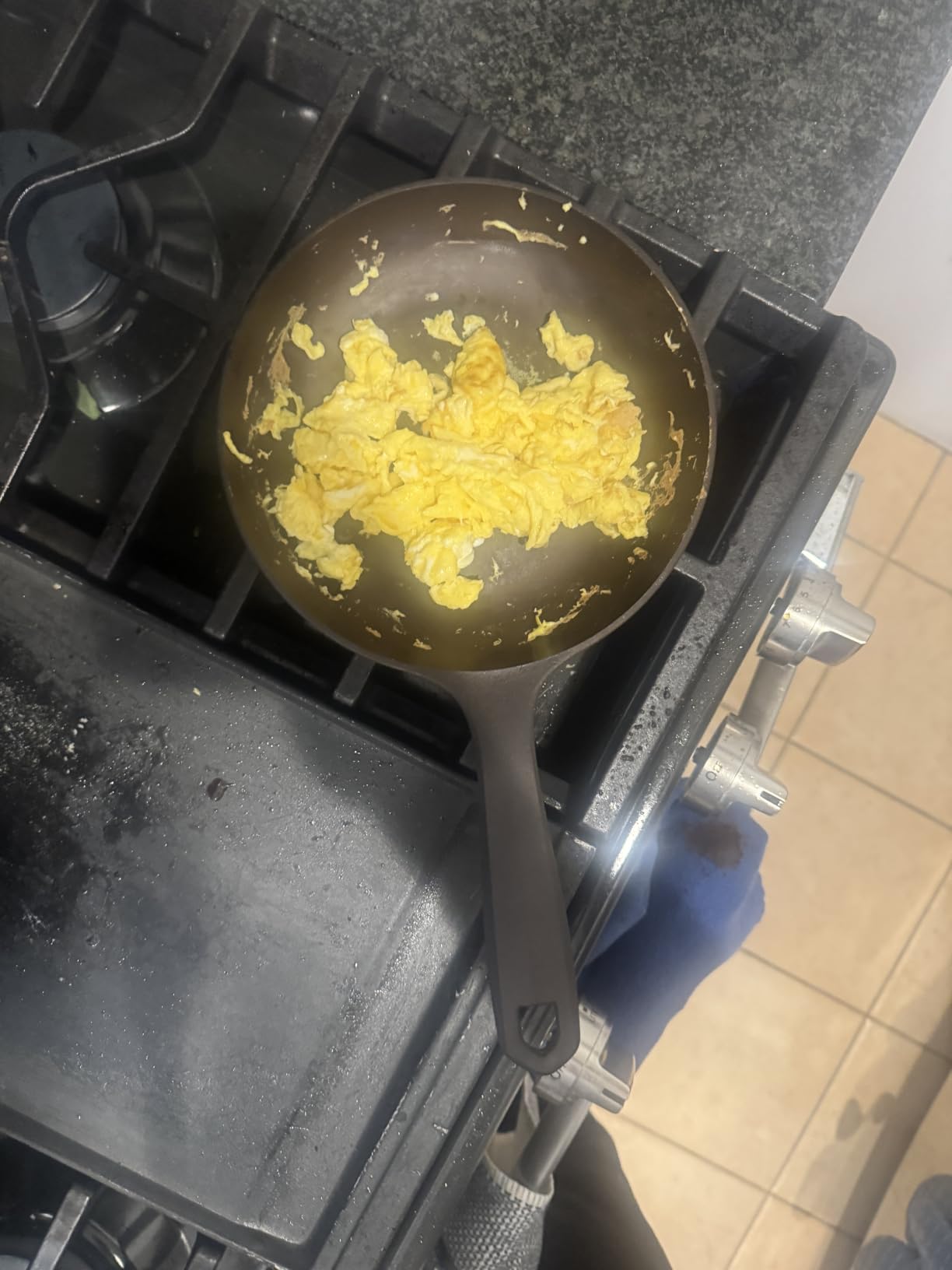 Field Company No.5 Cast Iron Chef Skillet - Curved Egg Pan, 7.5-Inch customer photo 1