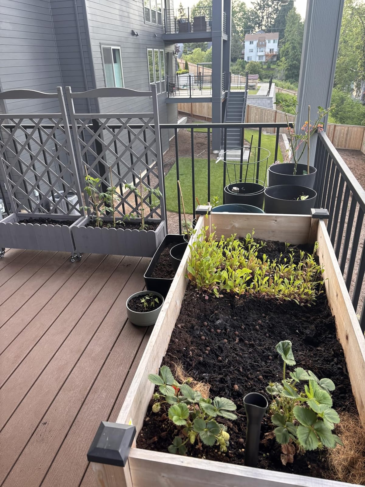 COMHOMA 2 Pack Planter Box with Trellis and Wheels, 48In Elevated Raised Garden Bed, Drainage Holes, Outdoor Lattice for Climbing Flowers, Vegetables, Patio Balcony, Brown customer photo 1