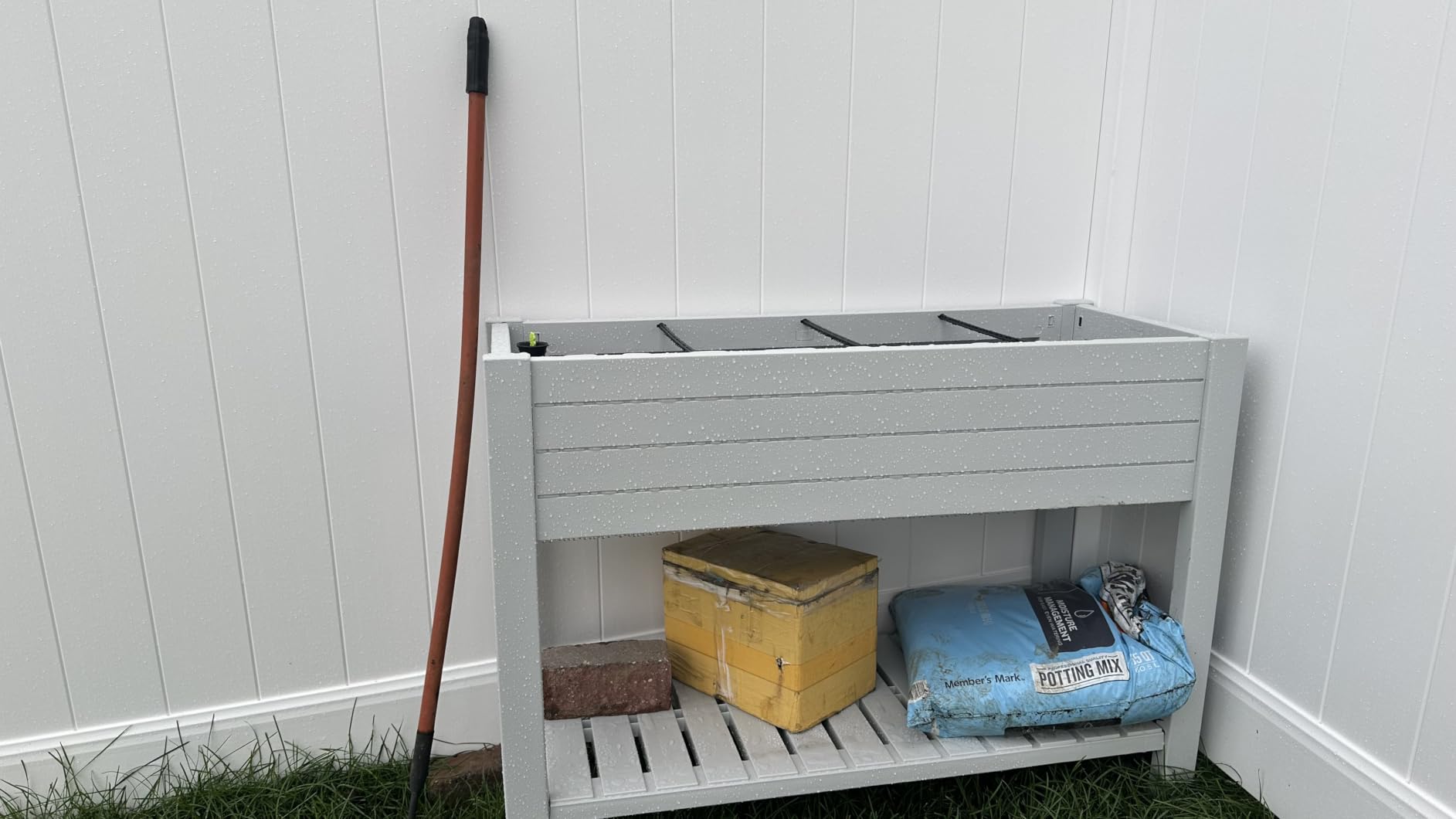 Resin Raised Garden Bed with Trellis and Wheels - Plasitc Planter Box with Trellis Outdoor with Drainage Holes & Water Monitor for Climbing Plants, Flower, Medium Gray(61.2