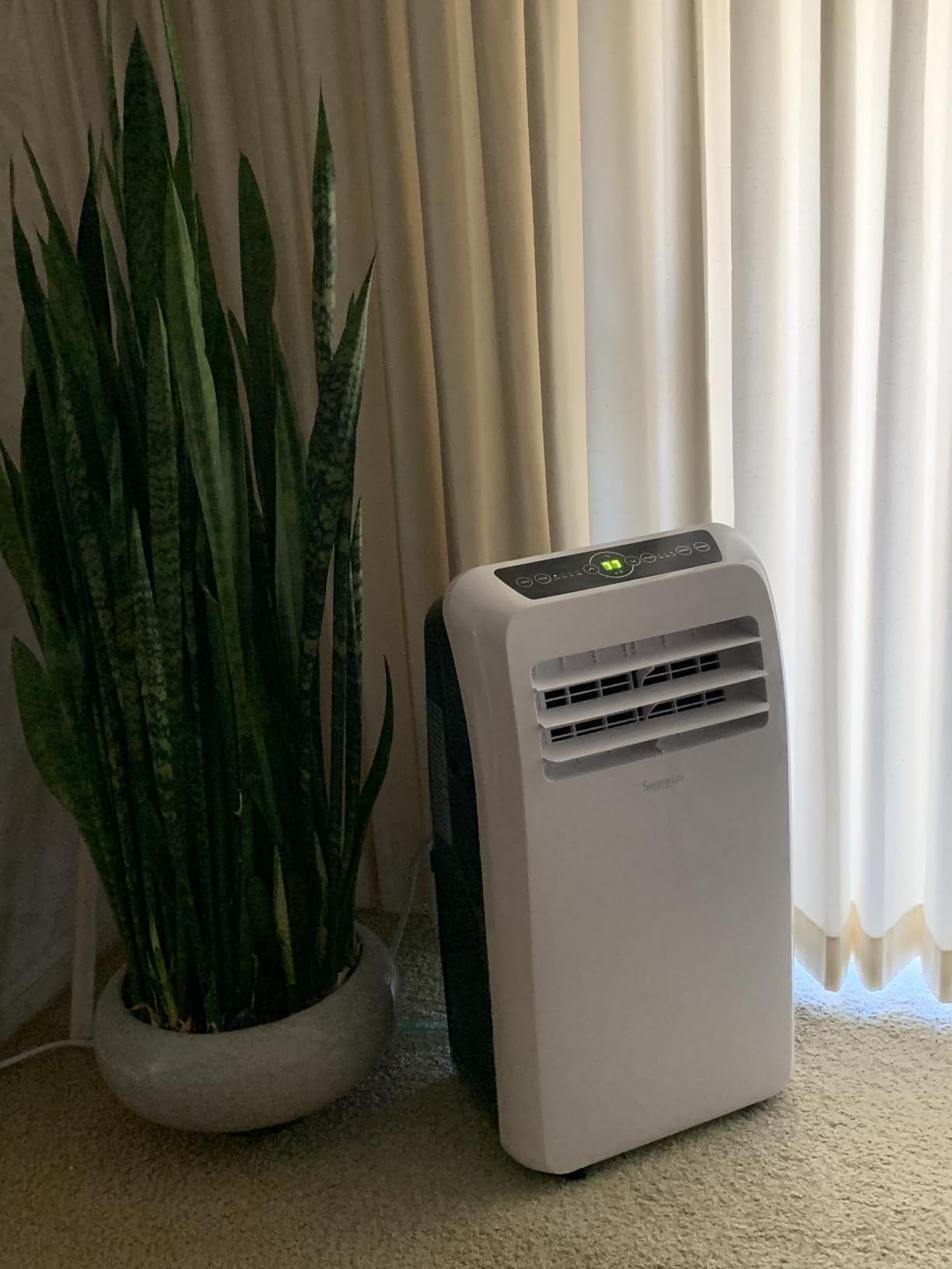 SereneLife Portable Air Conditioner 8000 BTU With WIFI | 3-in-1 Cooling, Fan and Dehumidifier | 24-H Timer up to 350 sq ft Coverage | AC Unit for Bedroom, Home & Office | Window Kit & Remote customer photo 1