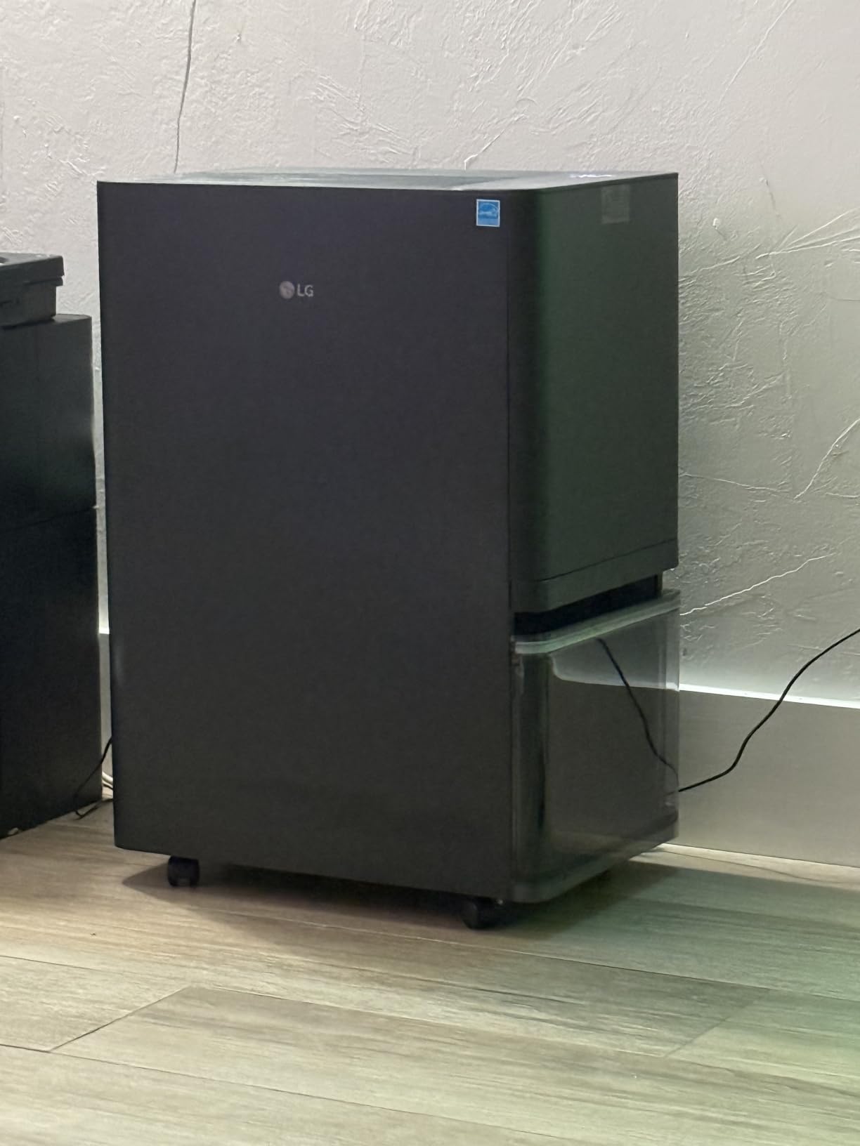 LG PuriCare 50 Pint/day, Energy Star, w/WiFi, Smart Compressor Dehumidifier with Drain Hose, Auto Shut off, Quiet, perfect for Basement, Bedroom, Home customer photo 1
