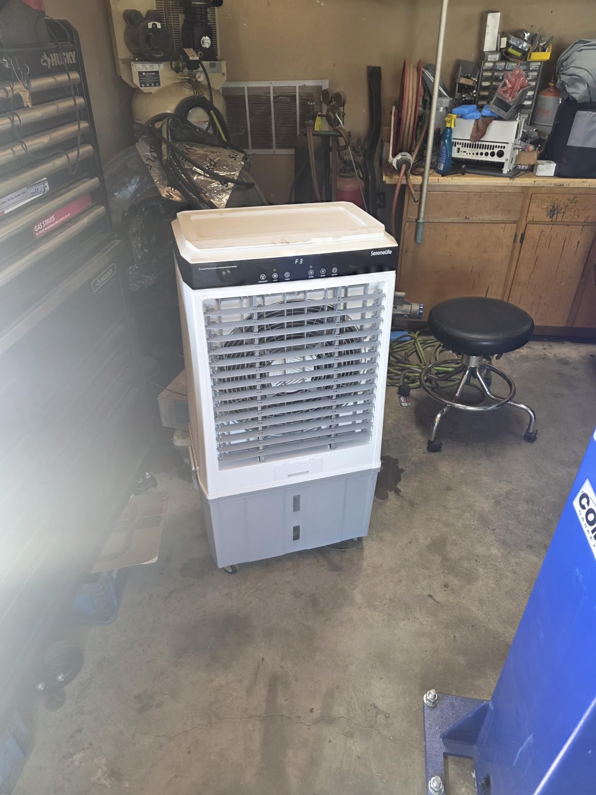 SereneLife Portable Air Cooler with 3200 CFM Power - High-Performance Evaporative Swamp Cooler for Indoor & Outdoor Spaces, 50 L Tank, 60° Oscillation, 12-Hour Timer, Wi-Fi & Remote Control (Black) customer photo 1