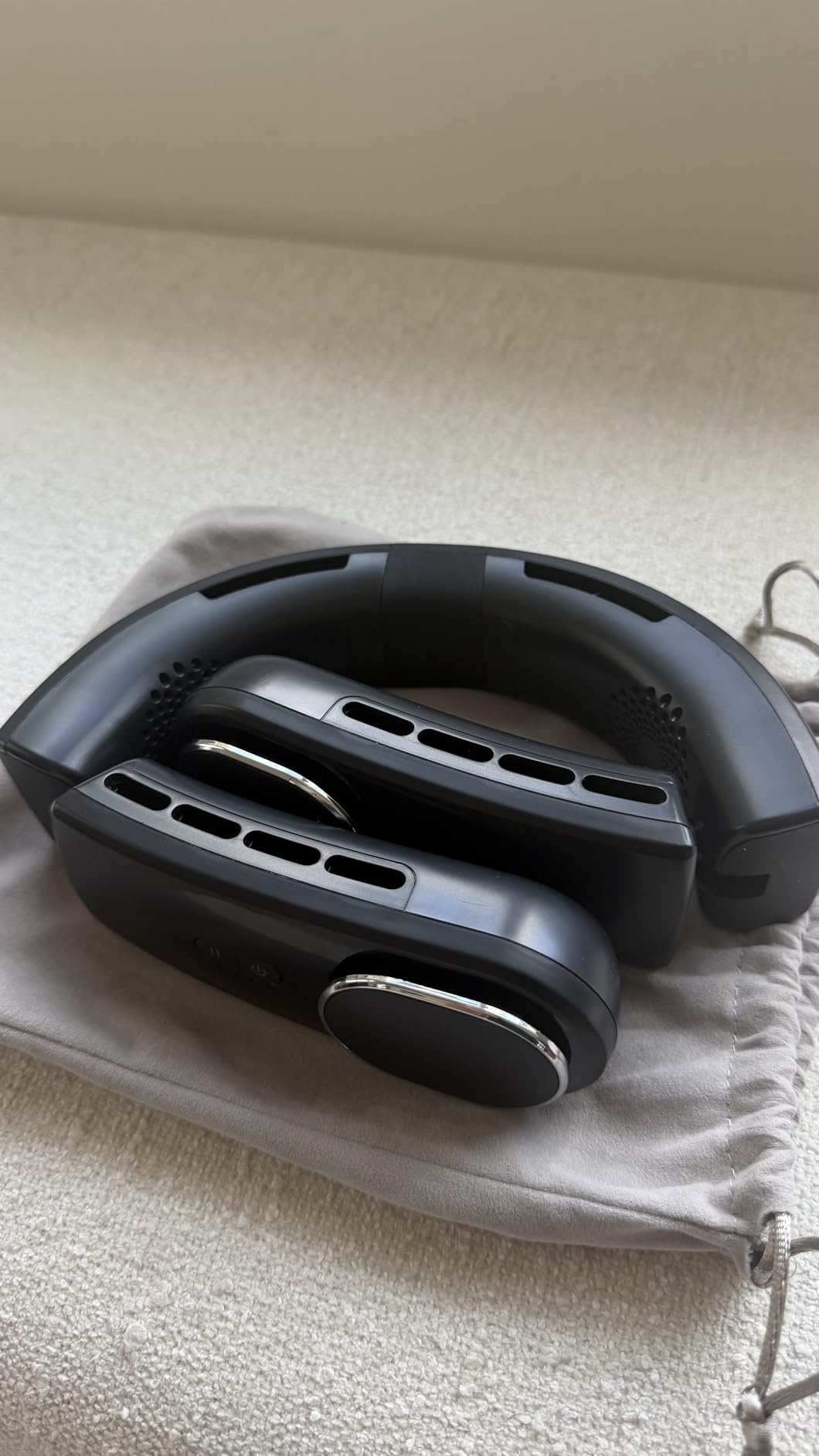 ChillGo 5th Gen Neck Fan with Dual Motors, Adjustable Airvents Fan customer photo 2