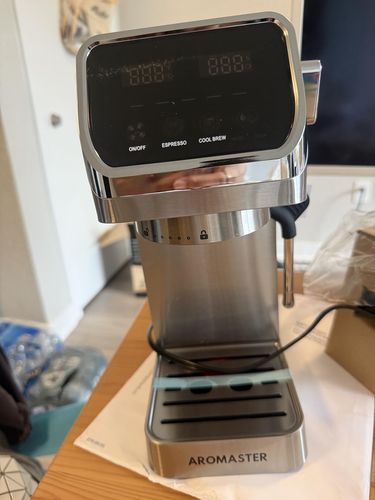 Aromaster 1400W Espresso Machine with Milk Frother, Stainless Steel | One-Touch Descaling, 20 Bar, Compact Espresso Maker for Latte Cappuccino Home Use, Removable 37oz Water Tank, Touch Screen customer photo 2