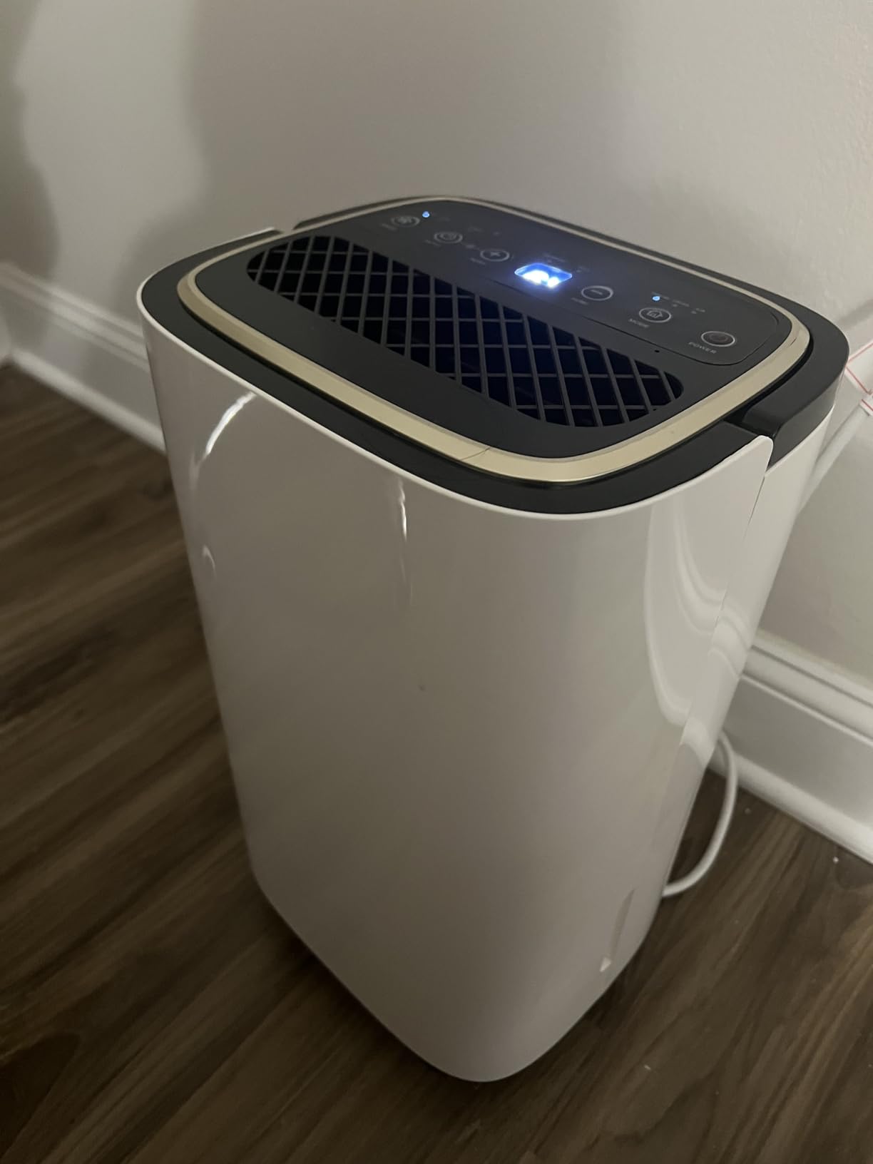 Manastin 5000 Sq.Ft Dehumidifier for Basement with Drain Hose, 50 Pint customer photo 1