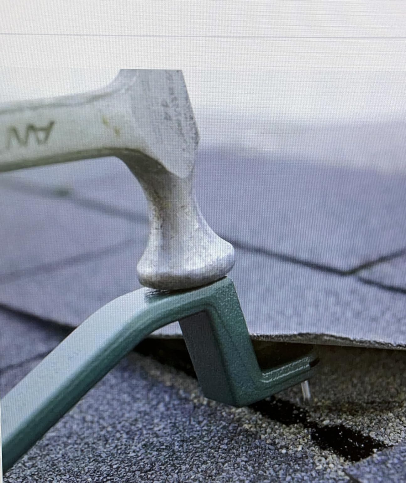 PacTool Roof Snake - Roofing Tool for Shingle Removal & Nail Extraction customer photo 1