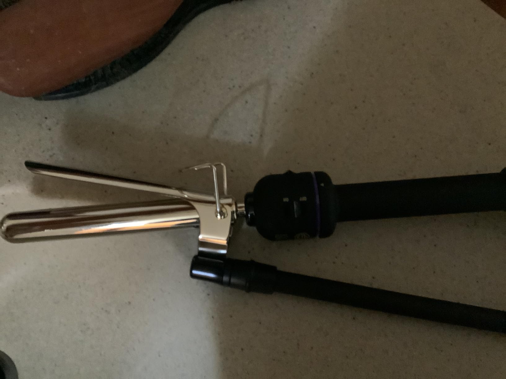 Hot Tools Pro Artist 24K Gold Marcel Iron | Long Lasting Curls, Waves (1/2 in) customer photo 2