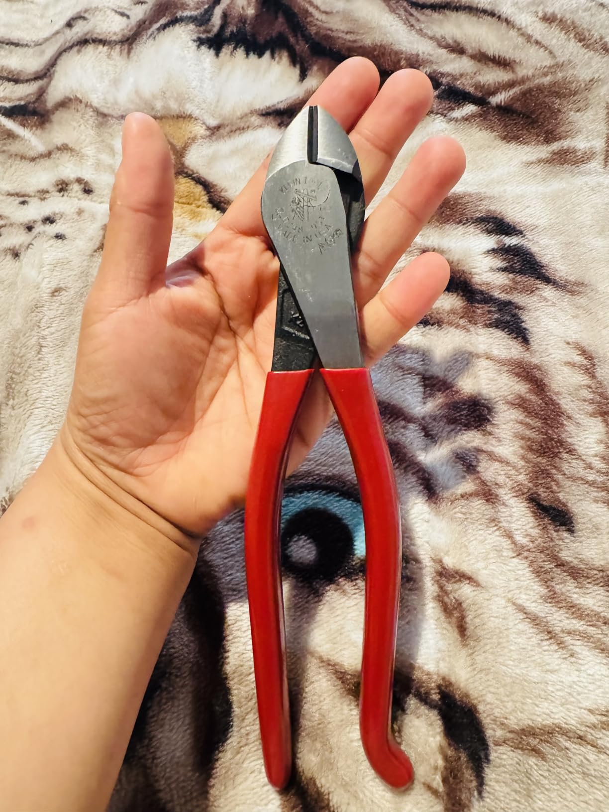 Klein Tools D248-9ST Ironworkers Diagonal Cutters, 9-Inch customer photo 2
