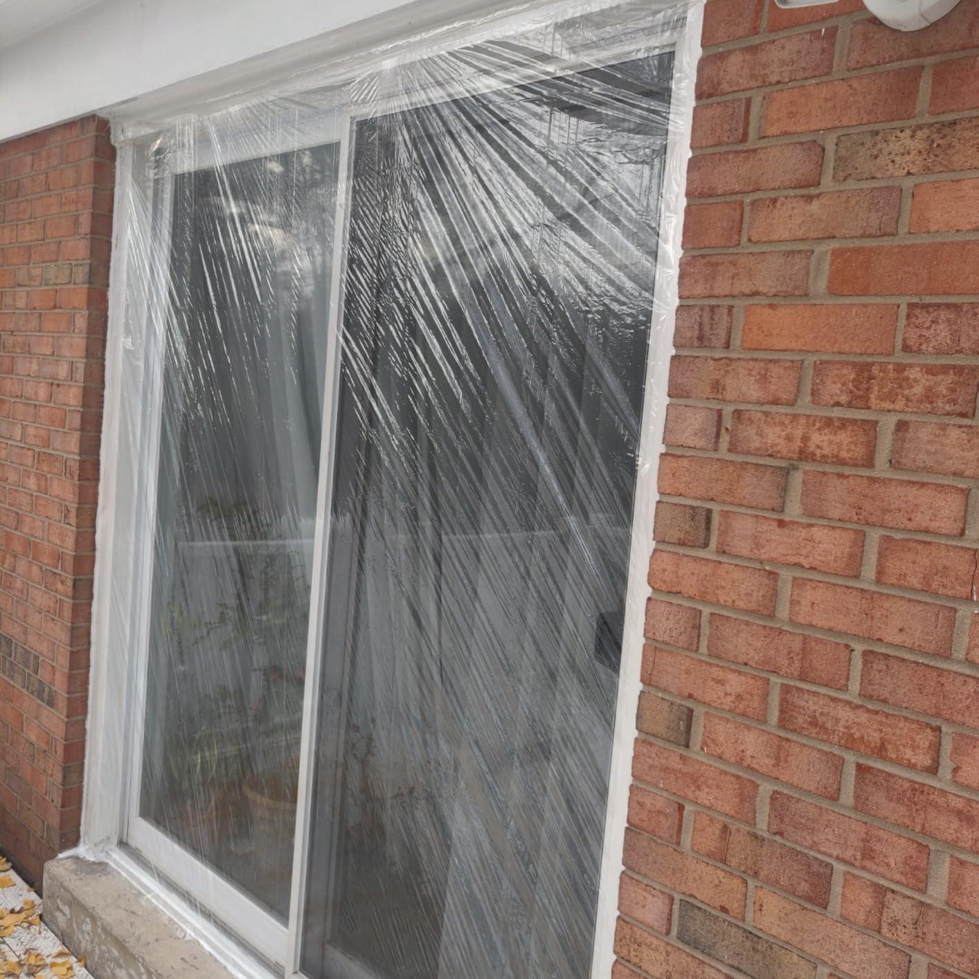 3M Outdoor Patio Door Clear Insulation Kit, Heat or Cold Window Insulation Kit for Large Windows and Sliding Doors, 1-Door Kit, 7 ft. X 9.3 ft. customer photo 1