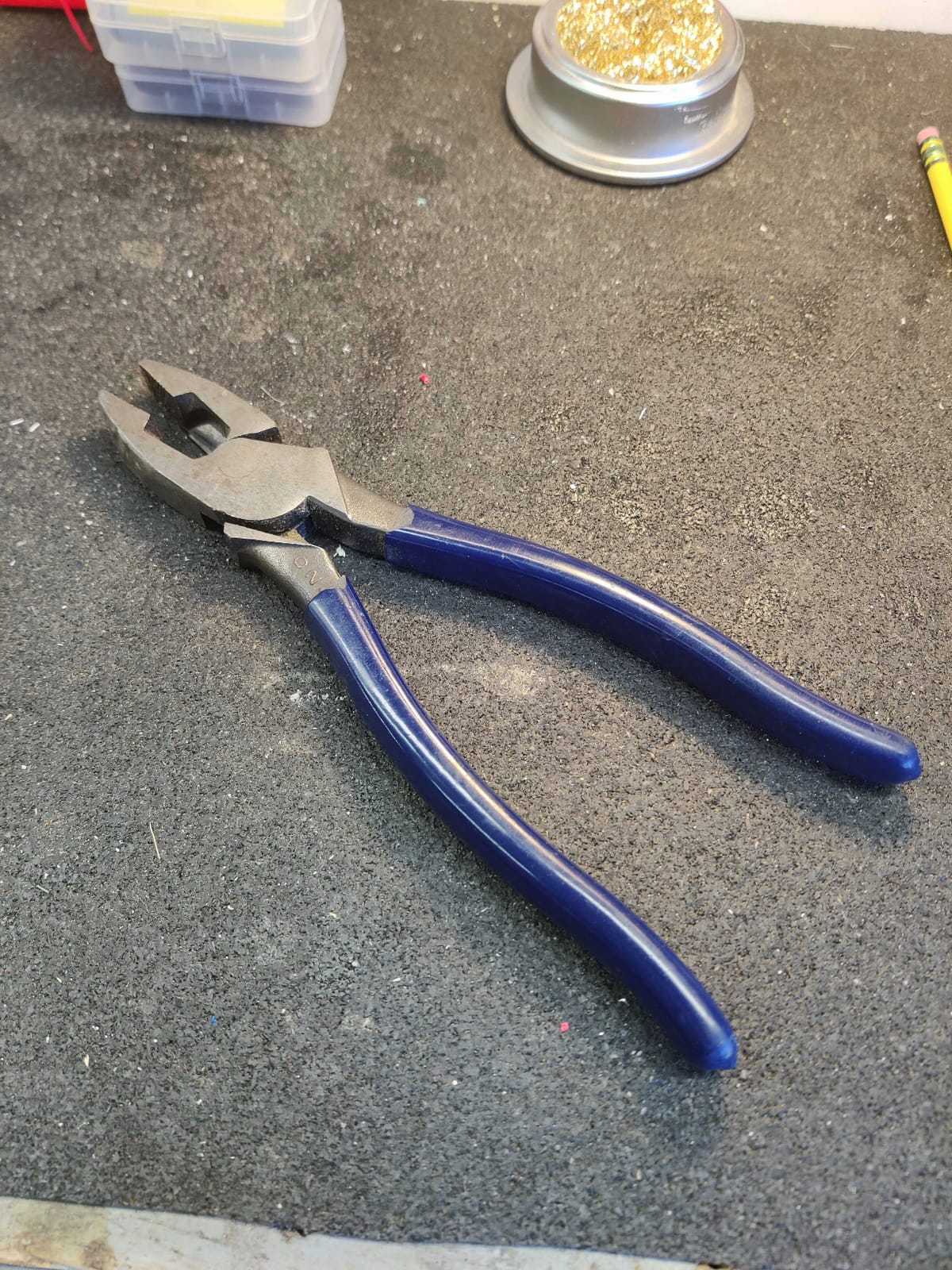 Klein Tools D213-9NETP Lineman's Fish Tape Pulling Pliers, 9-Inch customer photo 1