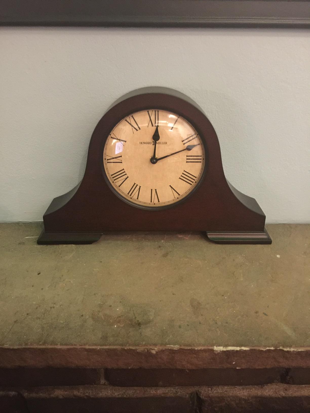 Howard Miller Humphrey Mantel Clock – Hampton Finish, Roman Numeral Analog Dial, Quartz Movement, Hardwood & Veneer, Triangular Burl Overlays customer photo 2