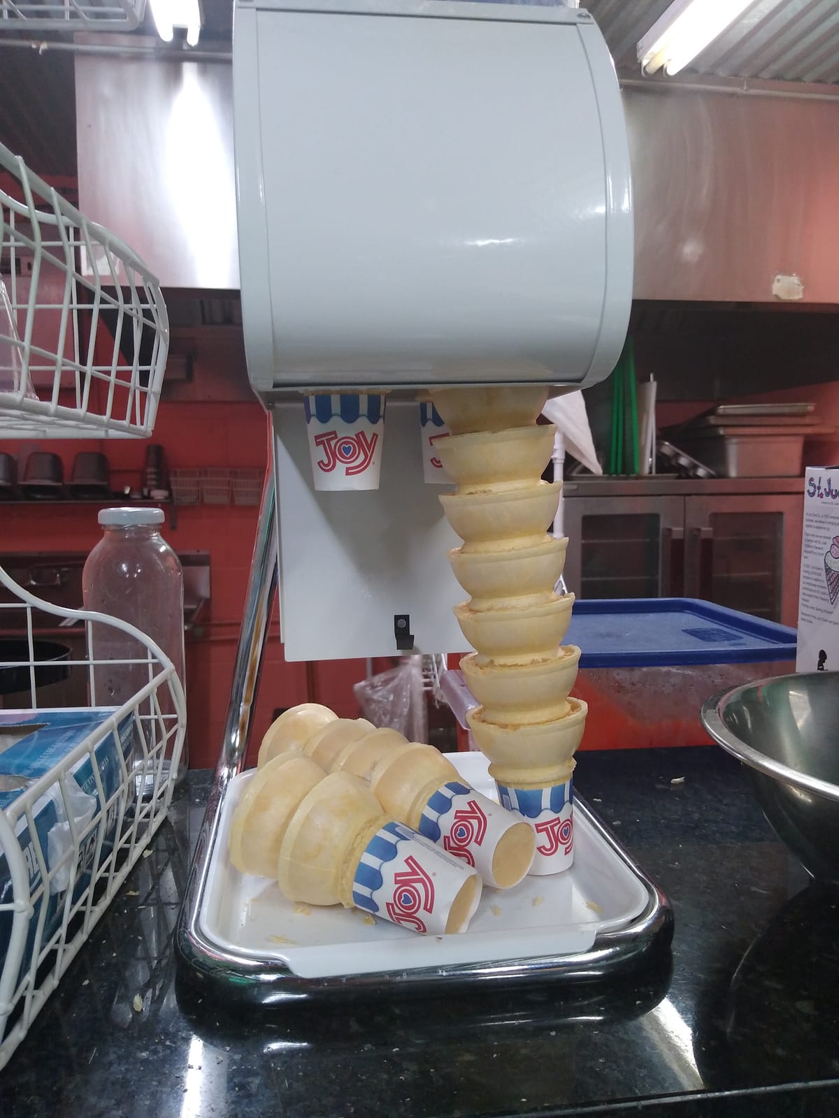 Dispense-Rite BCDS-BFL Countertop Boxed Ice Cream Cone Dispenser, 15-1/2